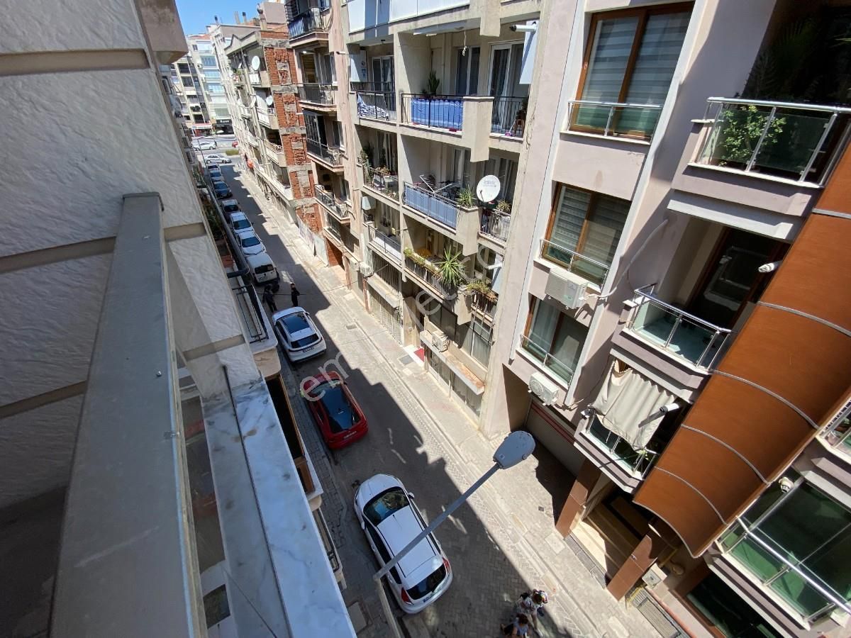 Karşıyaka Bahriye Üçok Bulvarı Yakını Satılık 3+1 Daire - Görsel 3