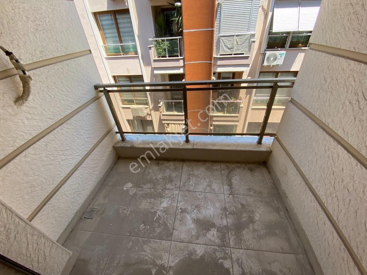 Karşıyaka Bahriye Üçok Bulvarı Yakını Satılık 3+1 Daire - Görsel 23