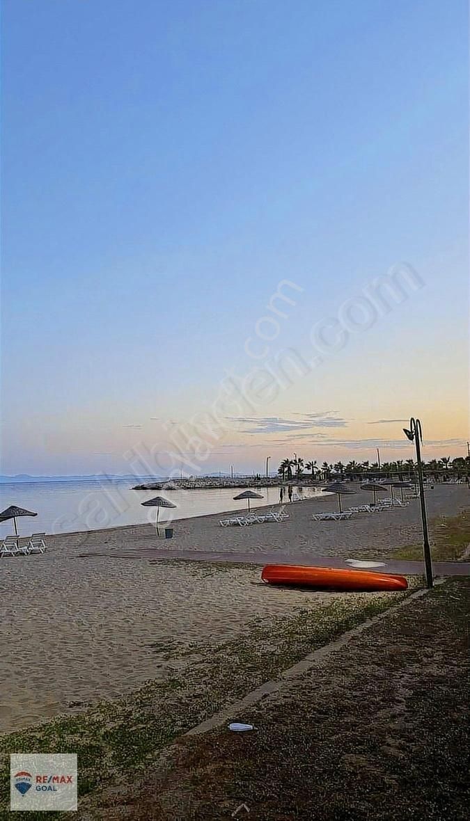 Parlamenterler Sitesi Denize Yakın Ana Caddede Satılık Villa - Görsel 21