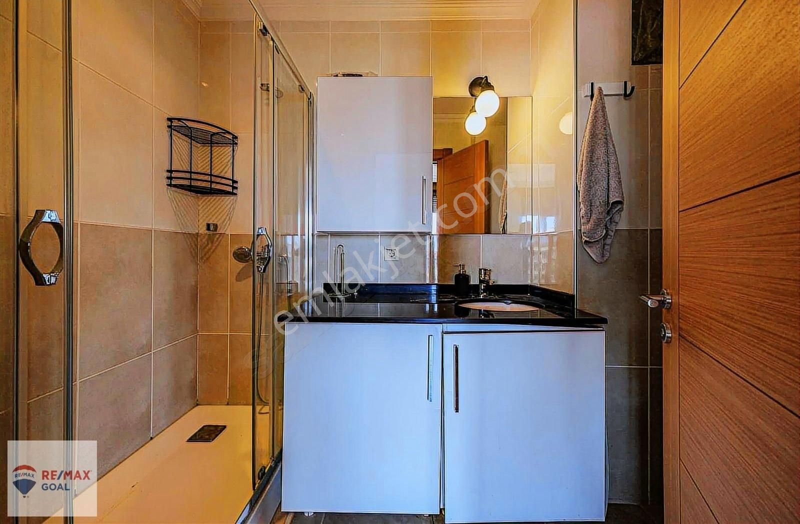 Fenerbahçe 'de 4 Cepheli Deniz Manzaralı 3+1 Satılık Boş Daire - Görsel 10