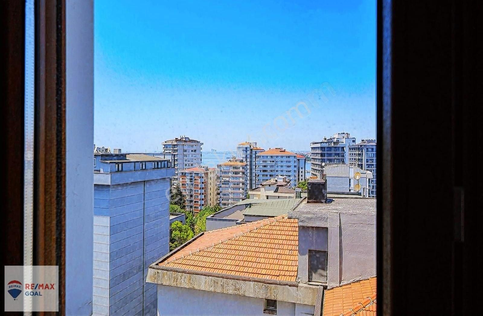 Fenerbahçe 'de 4 Cepheli Deniz Manzaralı 3+1 Satılık Boş Daire - Görsel 6