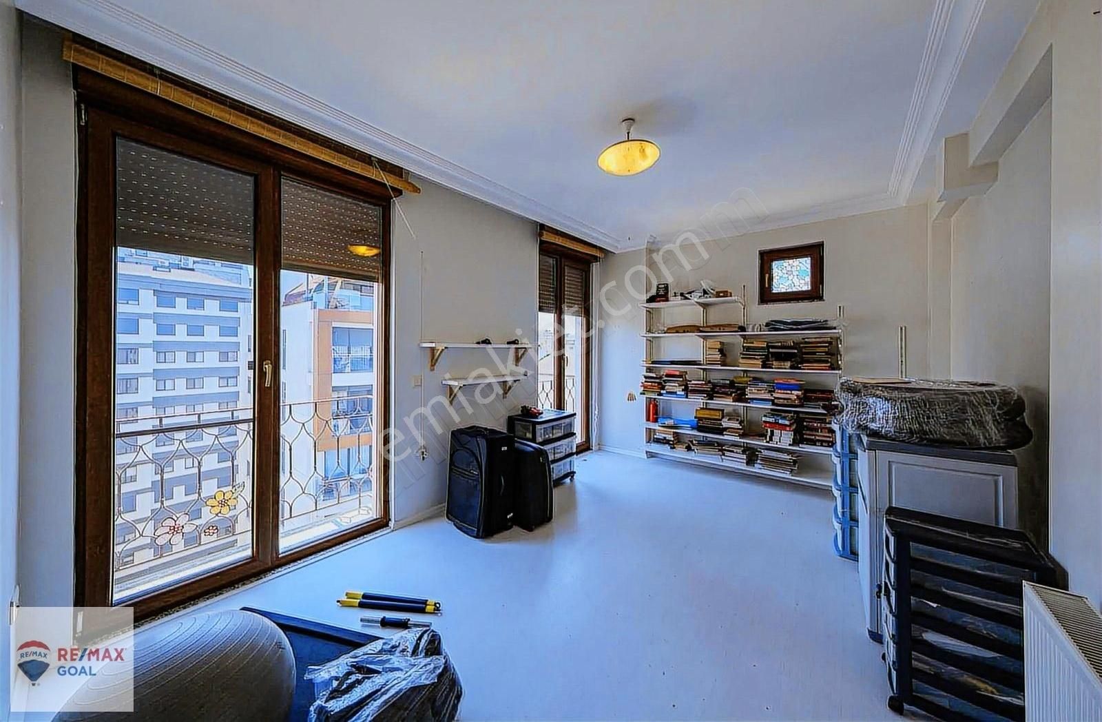 Fenerbahçe 'de 4 Cepheli Deniz Manzaralı 3+1 Satılık Boş Daire - Görsel 11