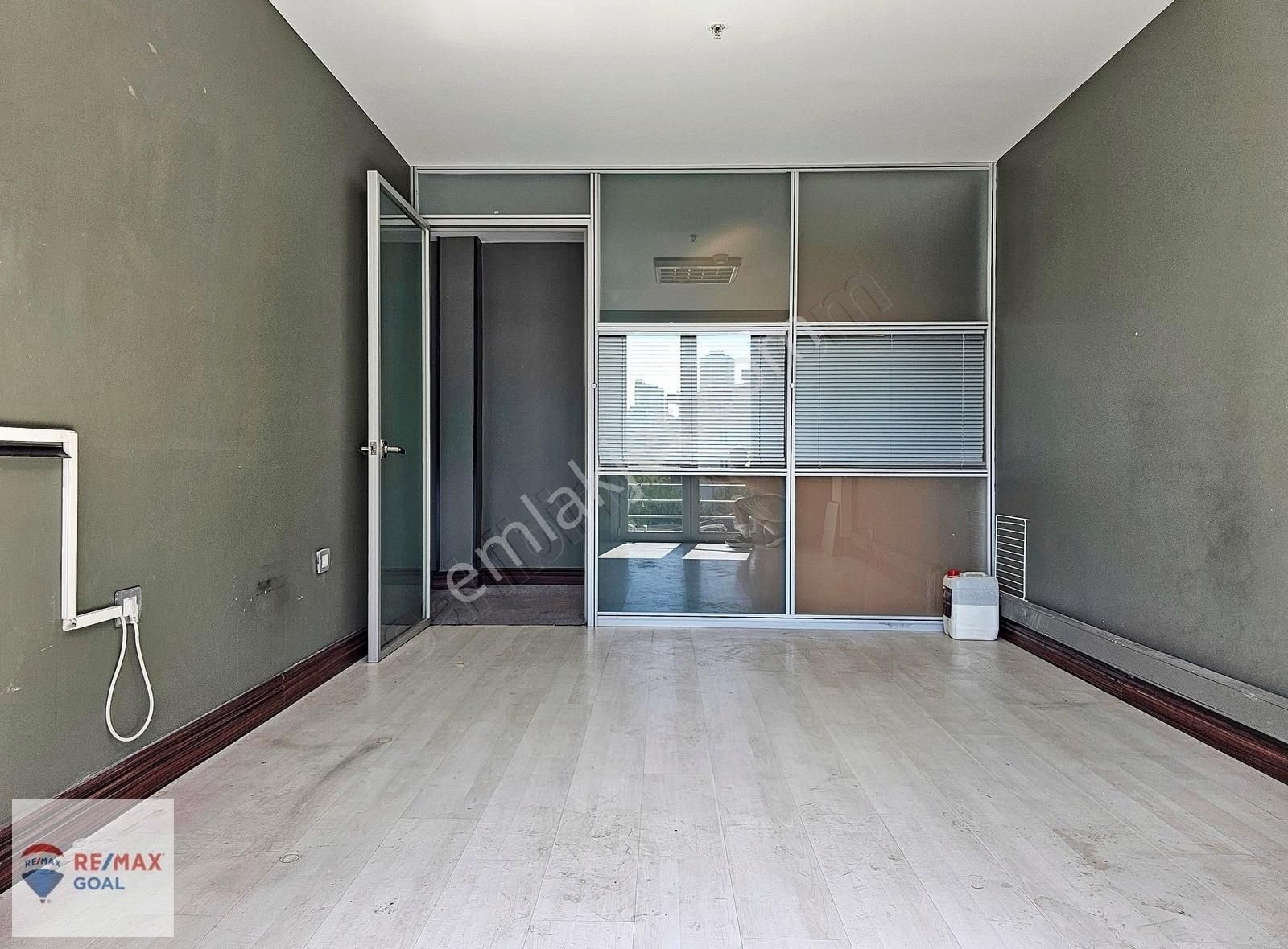 Mira Tower'da Boş 4+1 197 M2 Güvenlik-resepsiyon-otoparklı Ofis - Görsel 8