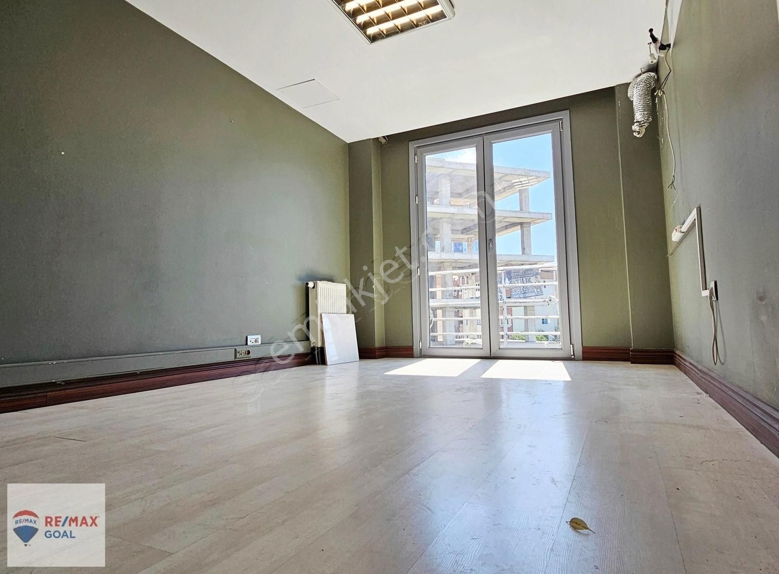 Mira Tower'da Boş 4+1 197 M2 Güvenlik-resepsiyon-otoparklı Ofis - Görsel 7