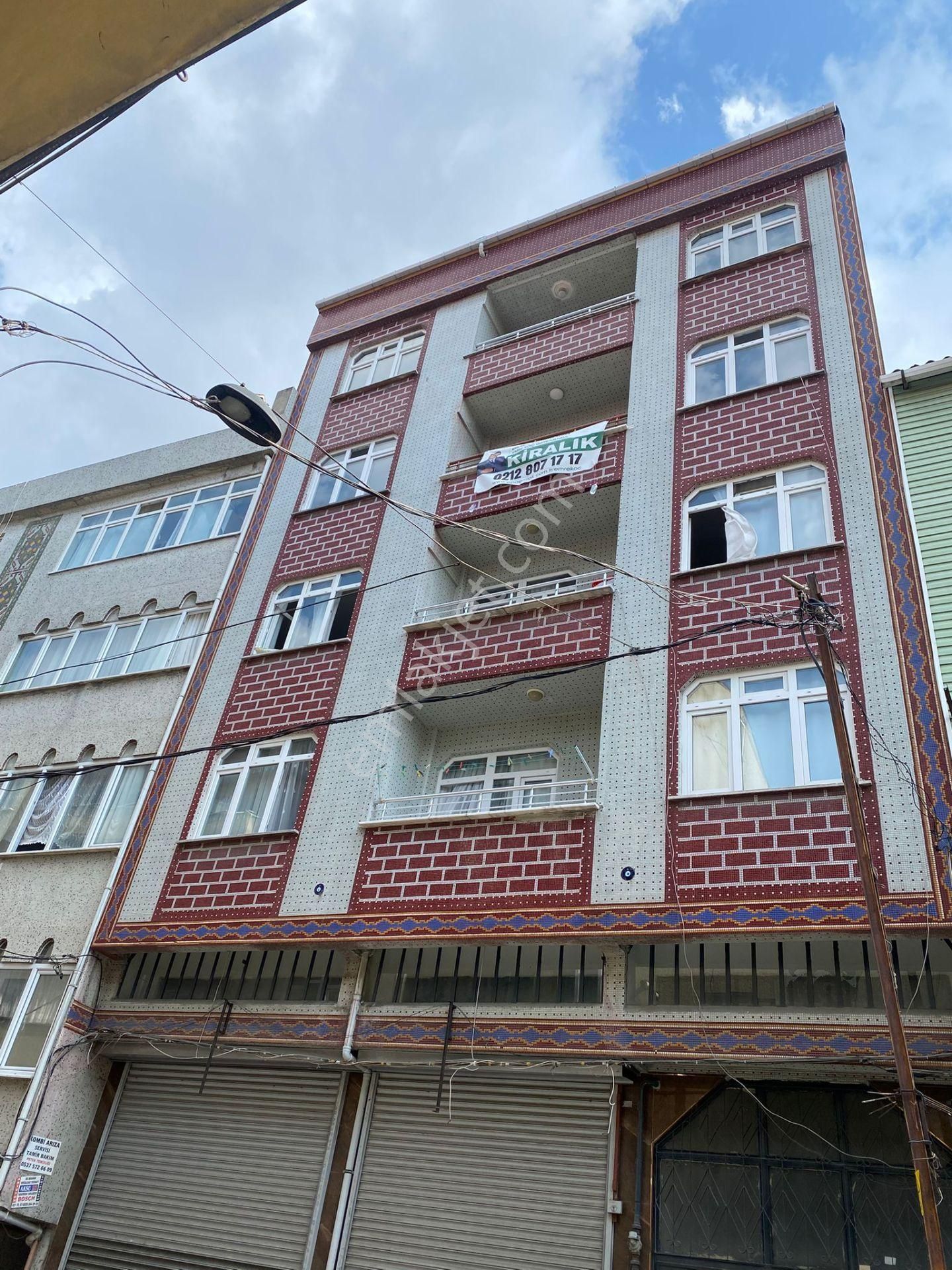 Epa Emre Koç'tan Yüzyıl Metro Dibi Masrafsız 120 M2 3+1 3.kat
