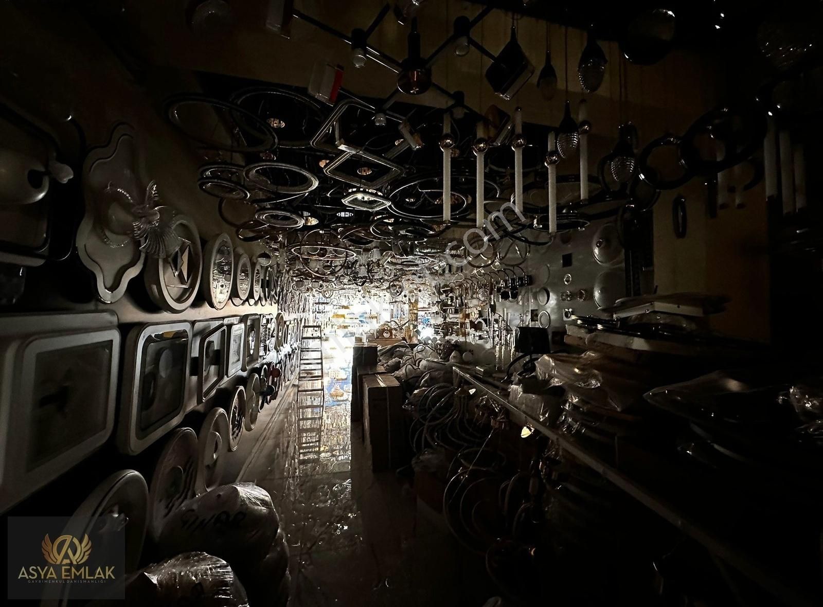 Asya Emlak' Tan Bedesten Çarşısında Satılık Dükkan - Görsel 3