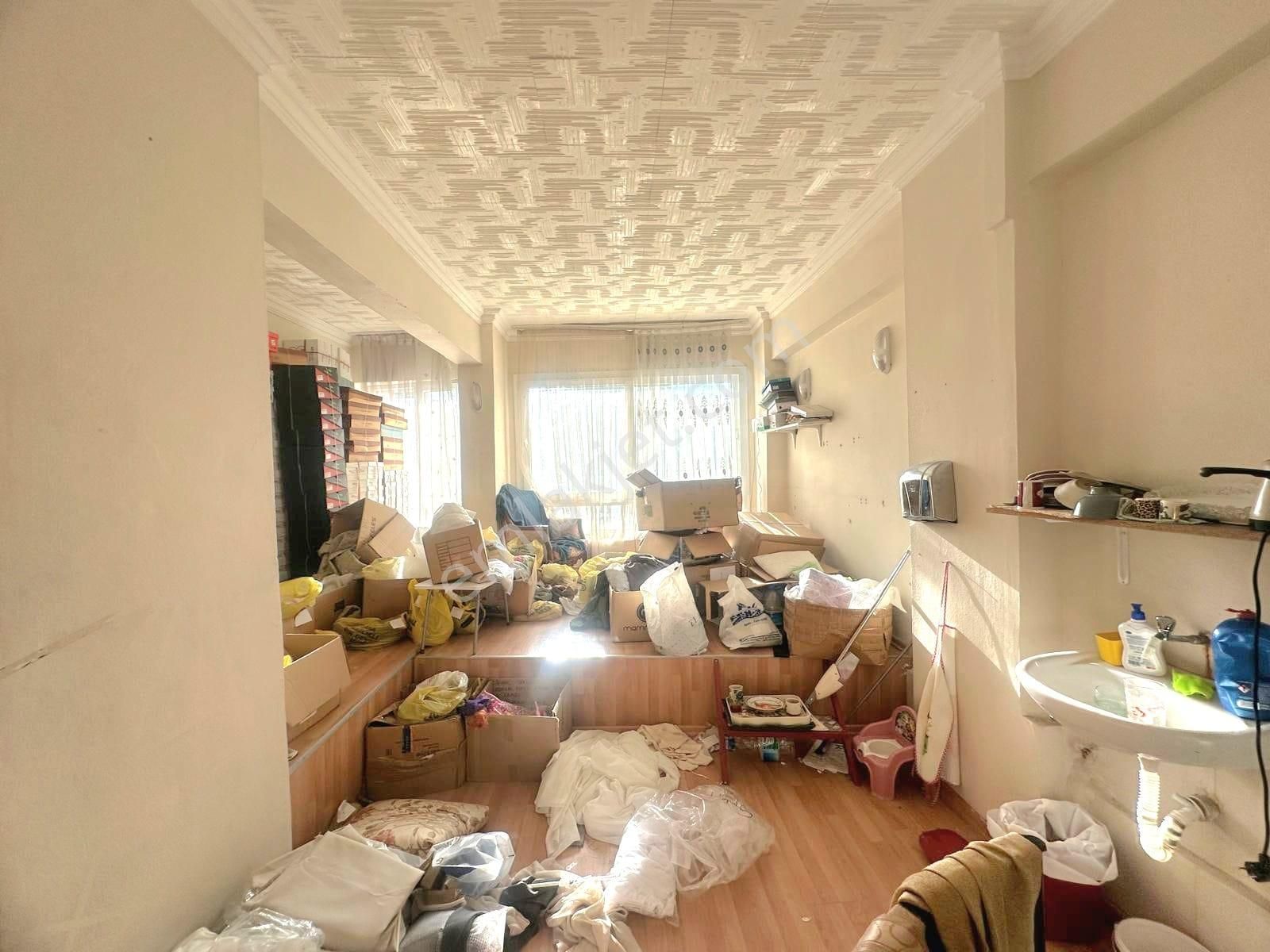 Bornova Merkez Ana Cadde Üzerinde Satılık Batarlı Butik 35m2 Batarlı Dükkan - Görsel 9