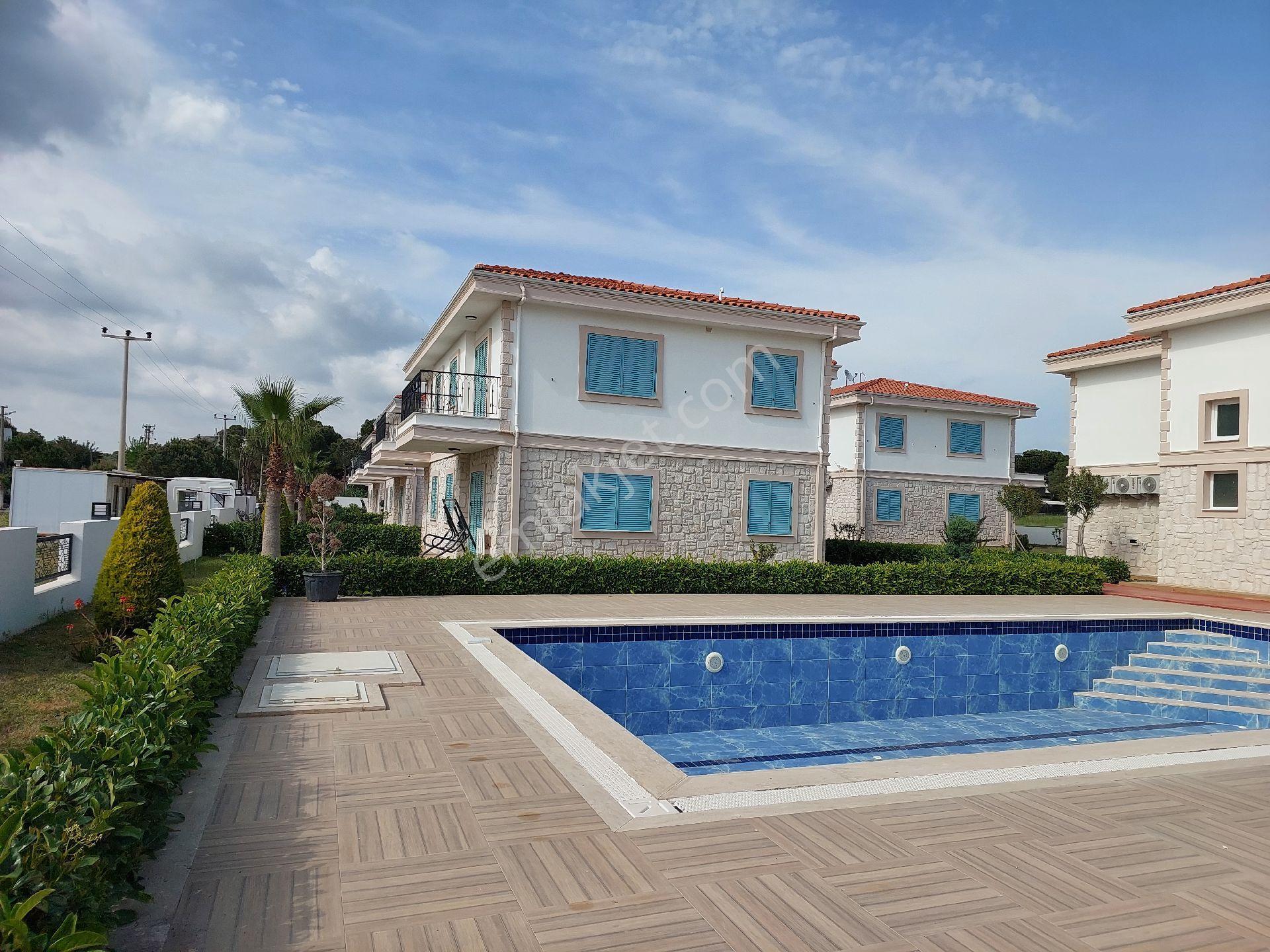 Denize 200m 2+1villa Tarzında Çift Havuzlu - Görsel 6