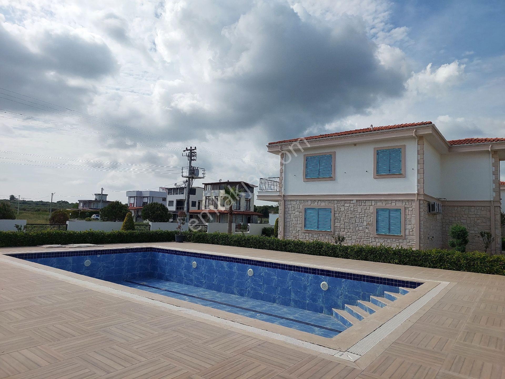 Denize 200m 2+1villa Tarzında Çift Havuzlu - Görsel 2