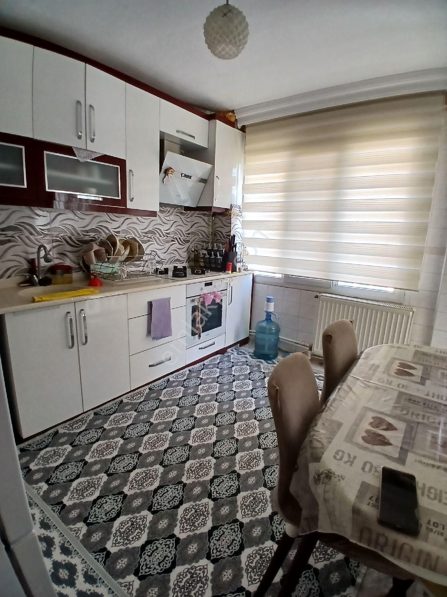 İzmir Torbalı Cumhuriyet Mahallesinde 3+1 Arakat Daire Satılık - Görsel 2