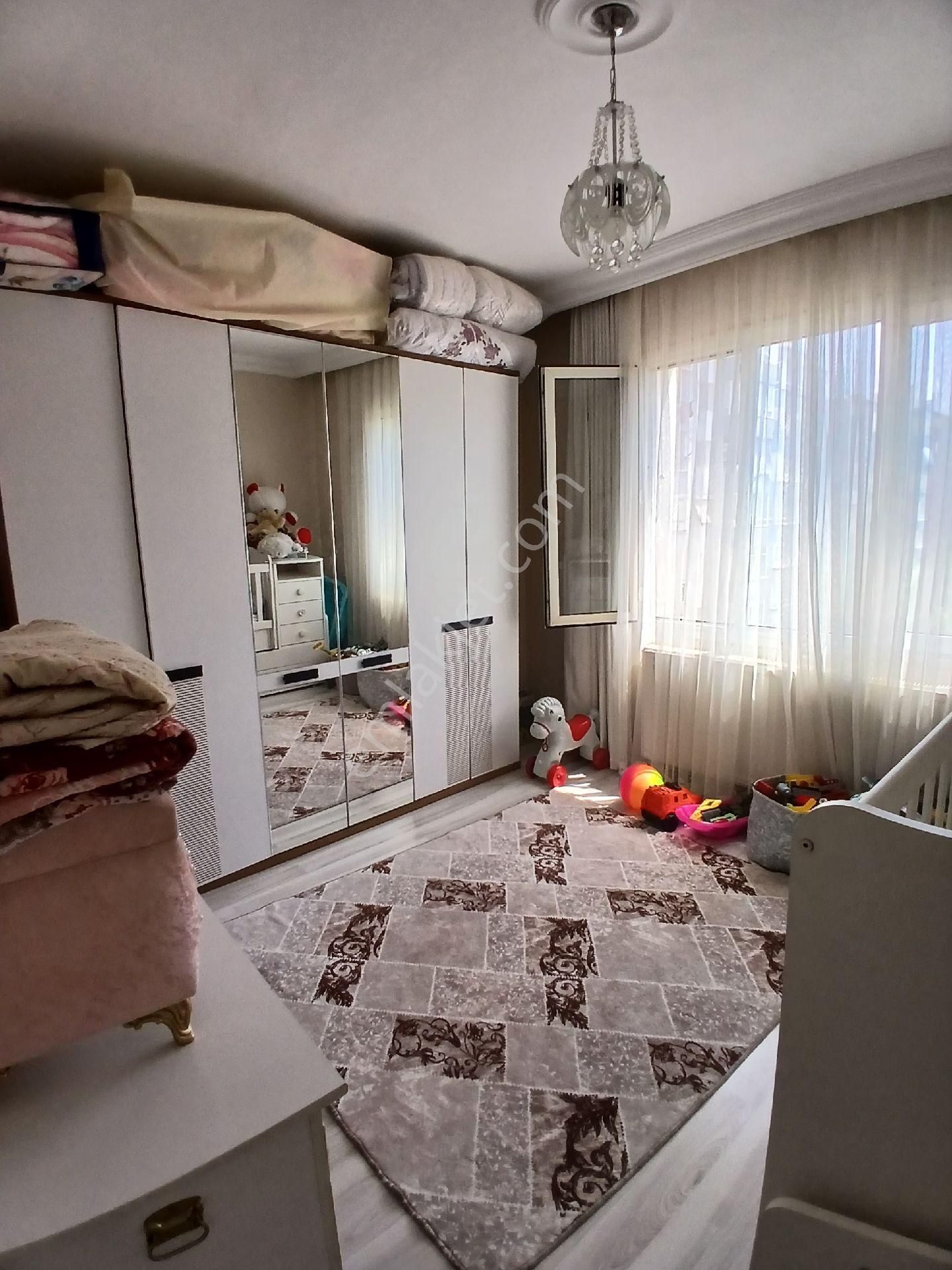 İzmir Torbalı Cumhuriyet Mahallesinde 3+1 Arakat Daire Satılık - Görsel 4