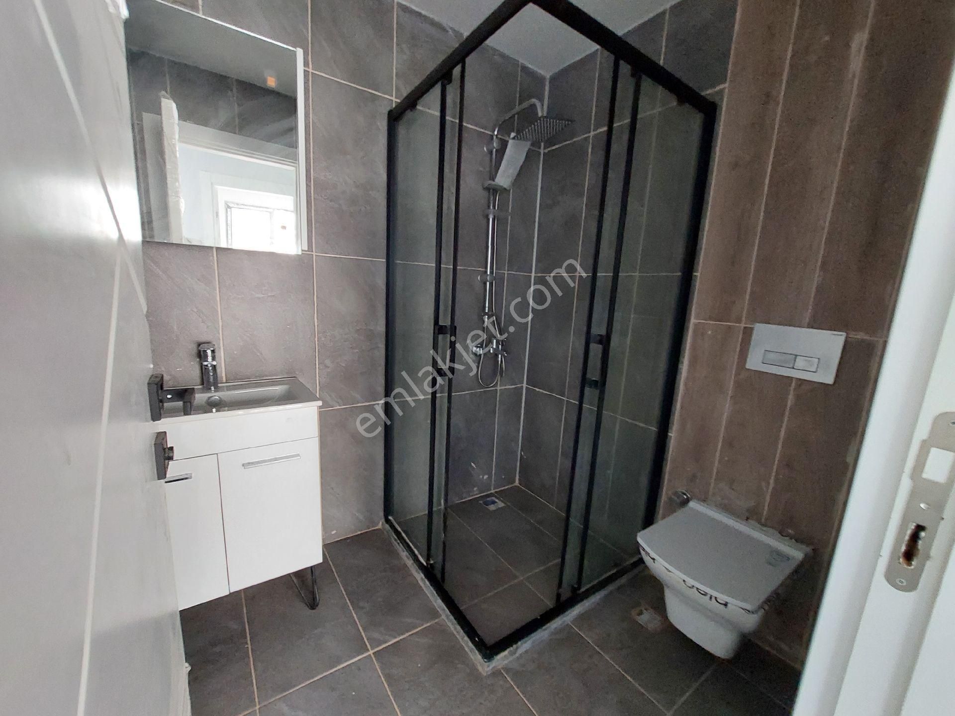 Muhteşem 4+1 Dubleks Bahçesinden Dahi Deniz Manzaralı Otoparklı - Görsel 24