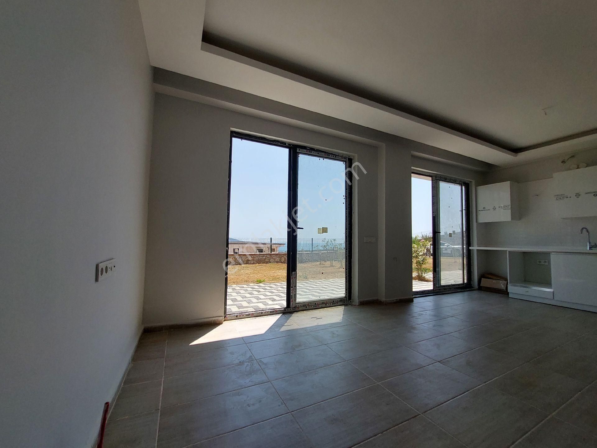 Muhteşem 4+1 Dubleks Bahçesinden Dahi Deniz Manzaralı Otoparklı - Görsel 11