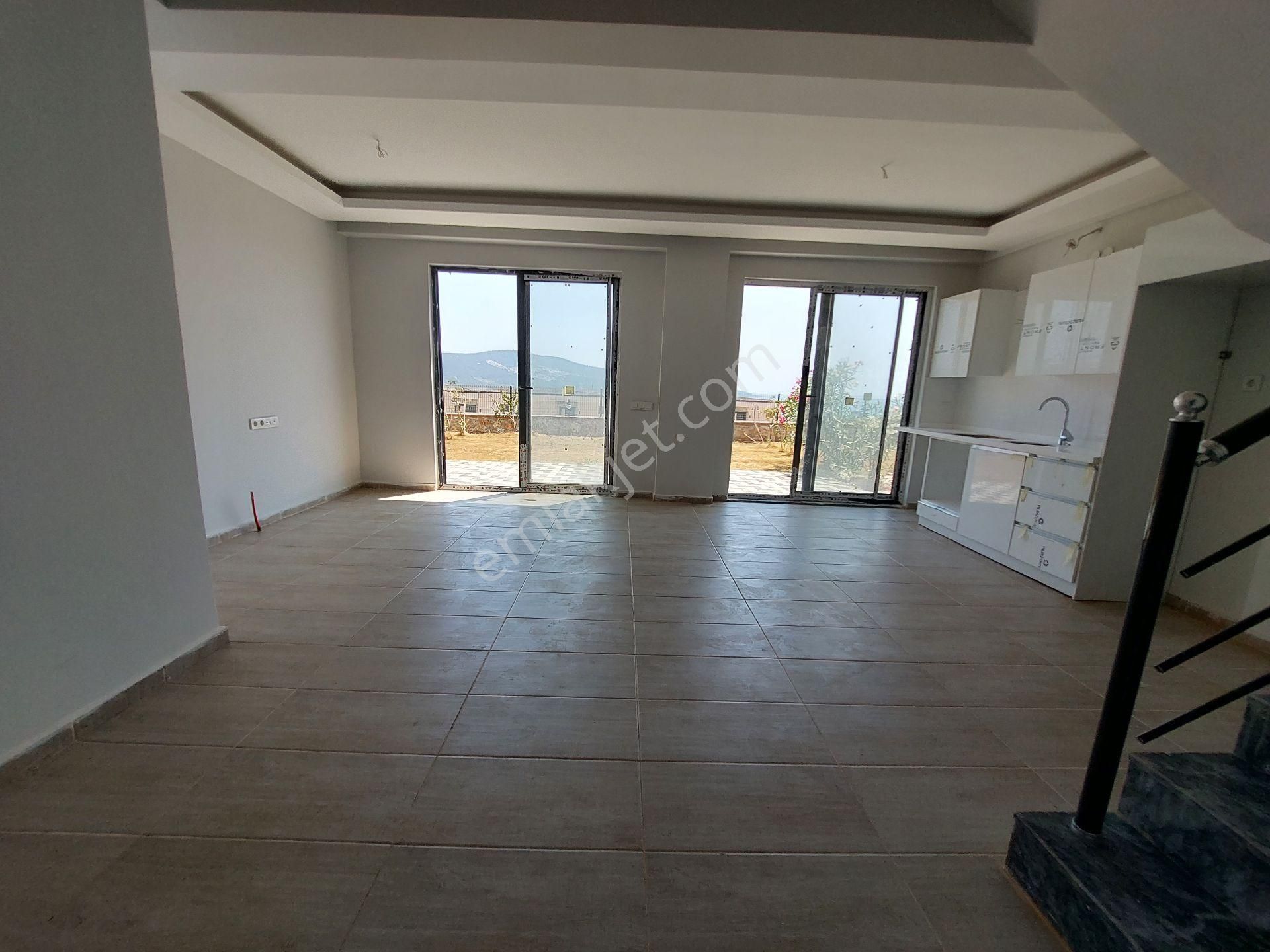 Muhteşem 4+1 Dubleks Bahçesinden Dahi Deniz Manzaralı Otoparklı - Görsel 17