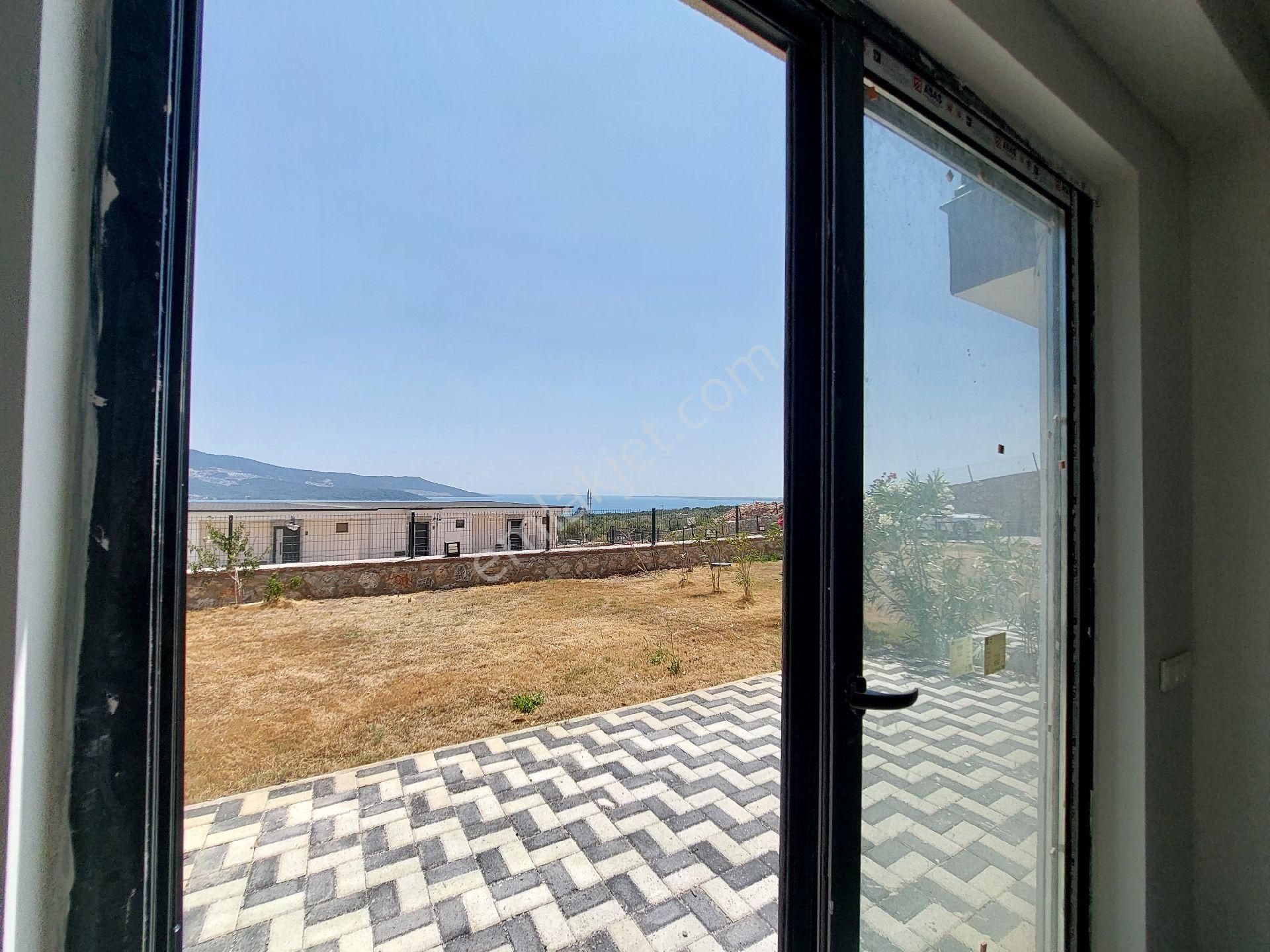 Muhteşem 4+1 Dubleks Bahçesinden Dahi Deniz Manzaralı Otoparklı - Görsel 6