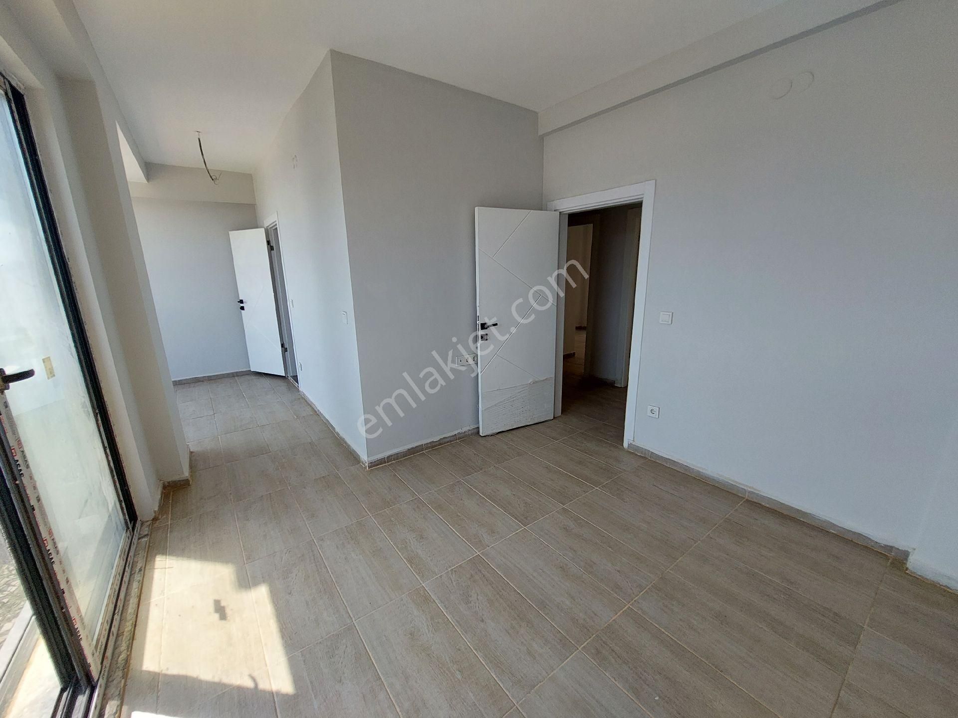 Muhteşem 4+1 Dubleks Bahçesinden Dahi Deniz Manzaralı Otoparklı - Görsel 30