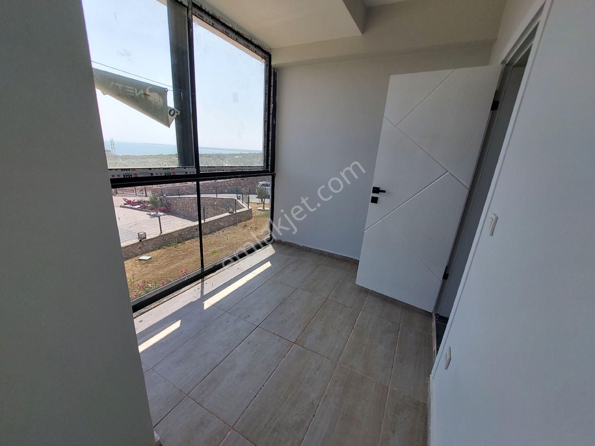 Muhteşem 4+1 Dubleks Bahçesinden Dahi Deniz Manzaralı Otoparklı - Görsel 27