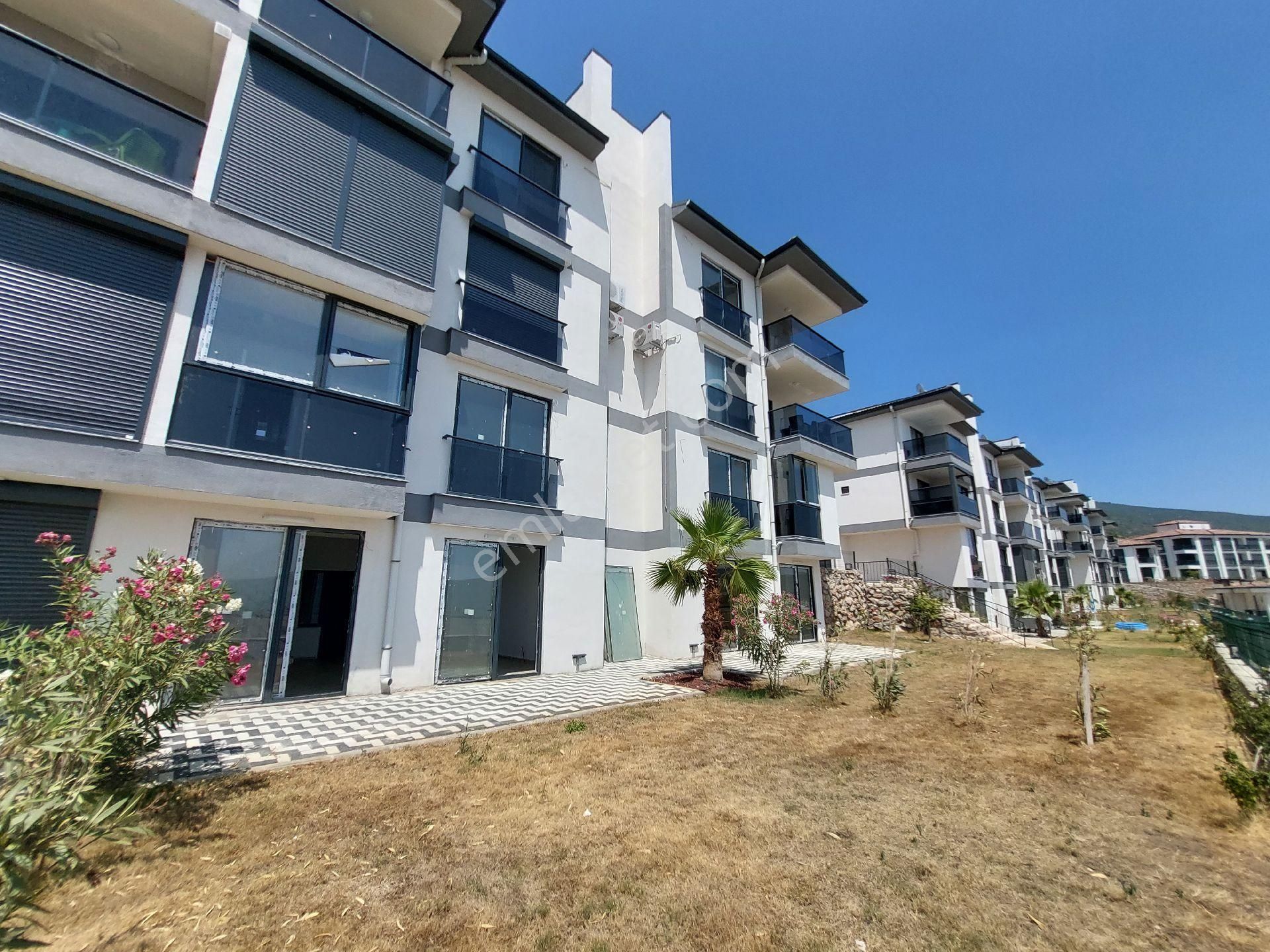 Muhteşem 4+1 Dubleks Bahçesinden Dahi Deniz Manzaralı Otoparklı - Görsel 5