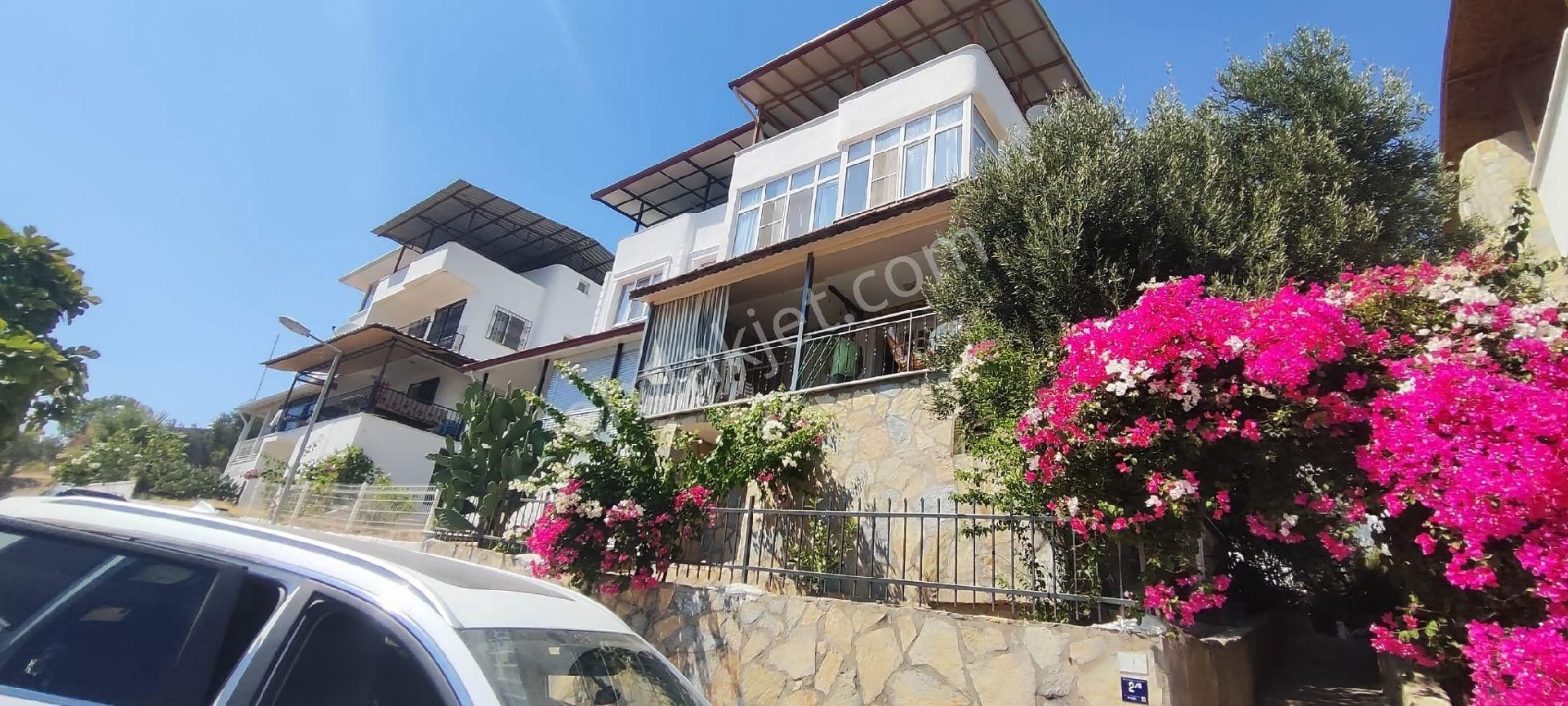Didim Akbük'de Denize Yakın Deniz Manzaralı Bahçeli Yazlık - Görsel 3