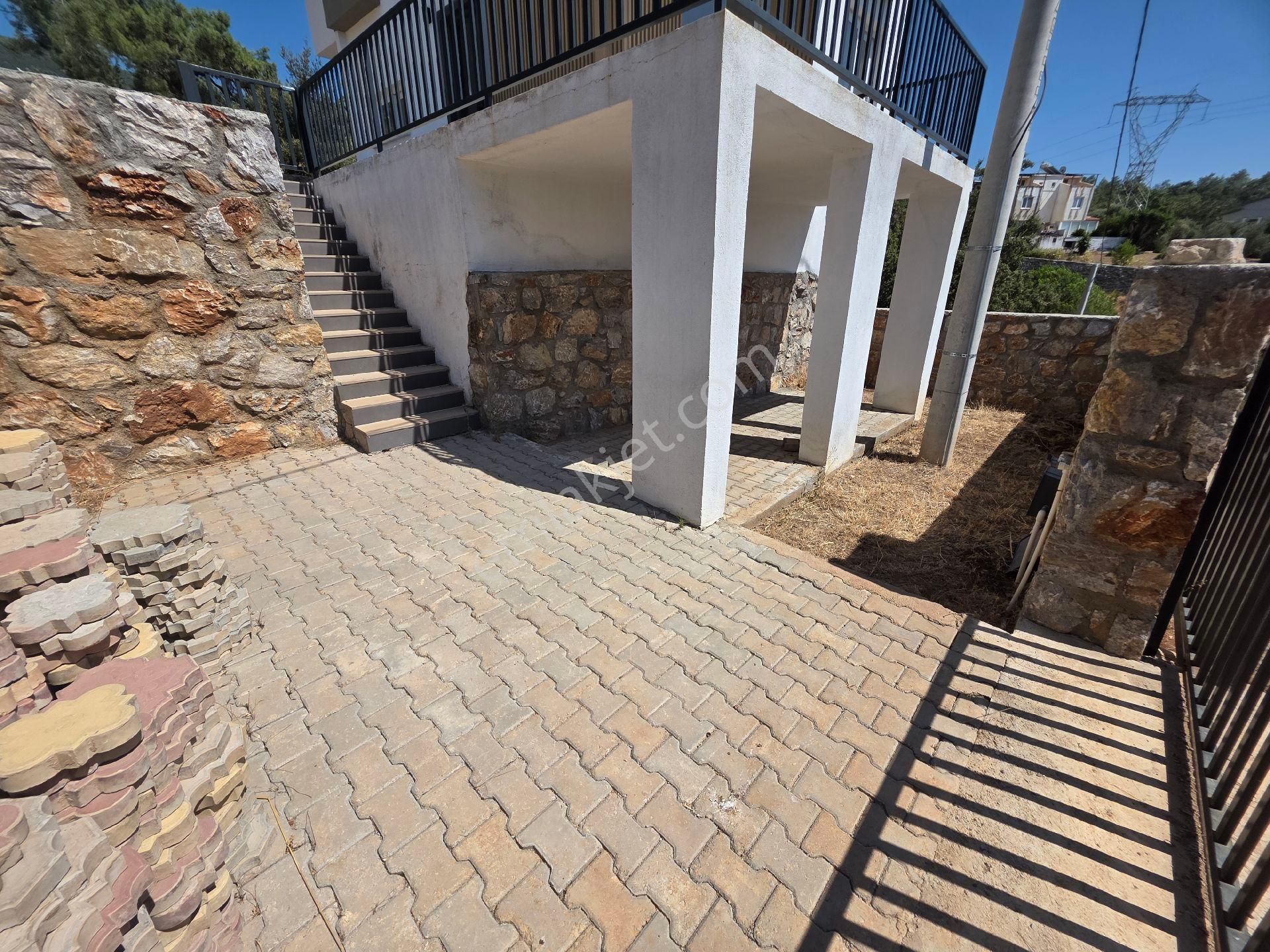Didim Akbük'de Ful Deniz Manzaralı Müstakil Bahçeli Satılık Sıfır Villa - Görsel 2