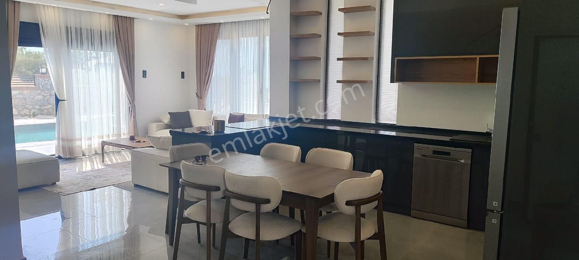 Didim Akbük'de Deniz Manzaralı Müstakil Havuzlu Eşyalı Villa - Görsel 7