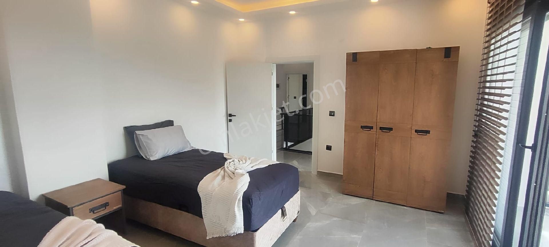 Didim Akbük'de Deniz Manzaralı Müstakil Havuzlu Eşyalı Villa - Görsel 16