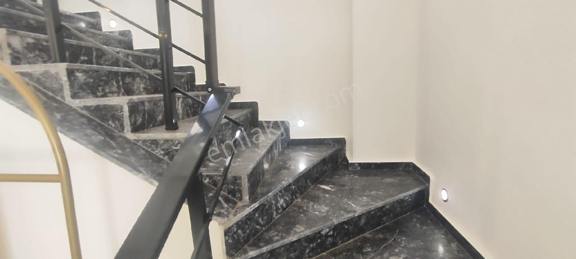 Didim Akbük'de Deniz Manzaralı Müstakil Havuzlu Eşyalı Villa - Görsel 19