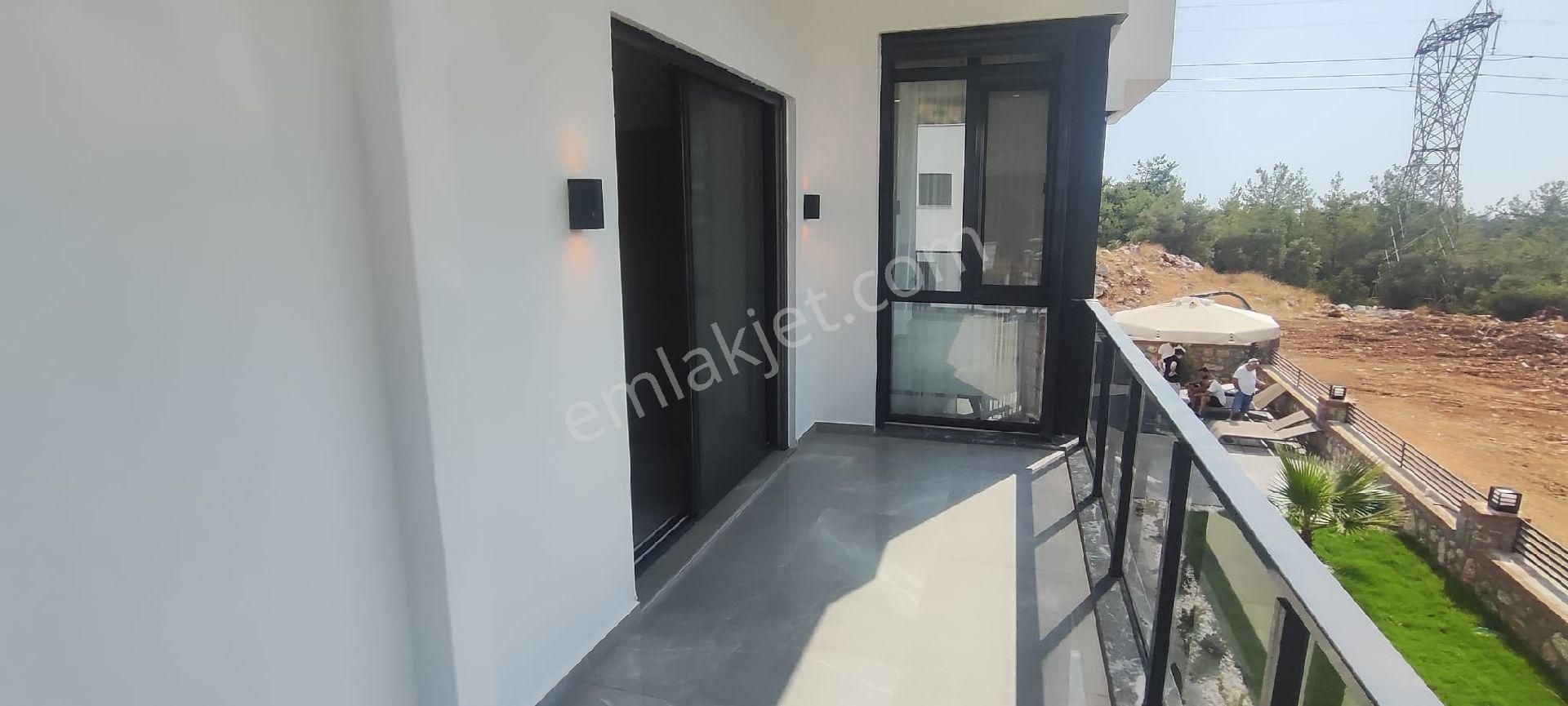Didim Akbük'de Deniz Manzaralı Müstakil Havuzlu Eşyalı Villa - Görsel 8