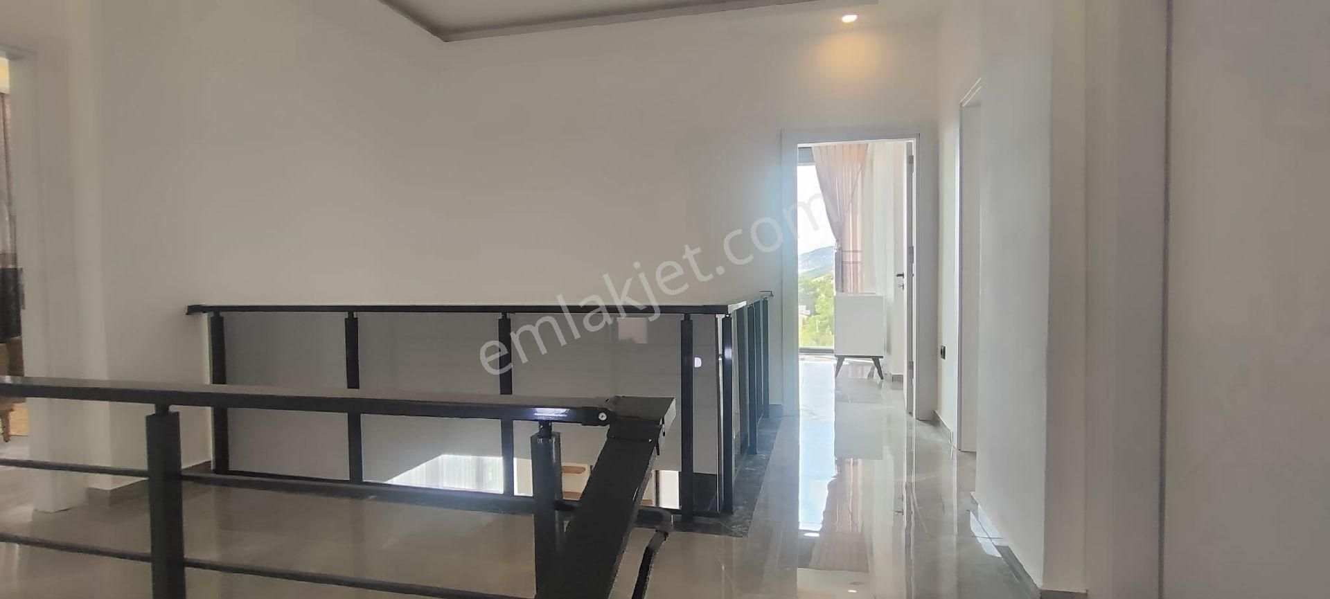 Didim Akbük'de Deniz Manzaralı Müstakil Havuzlu Eşyalı Villa - Görsel 20
