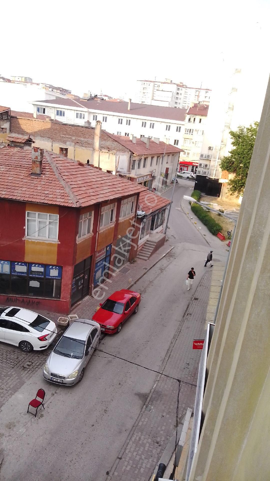 Çarşî Merkezinde 3+1 Satîlîk Daire - Görsel 2