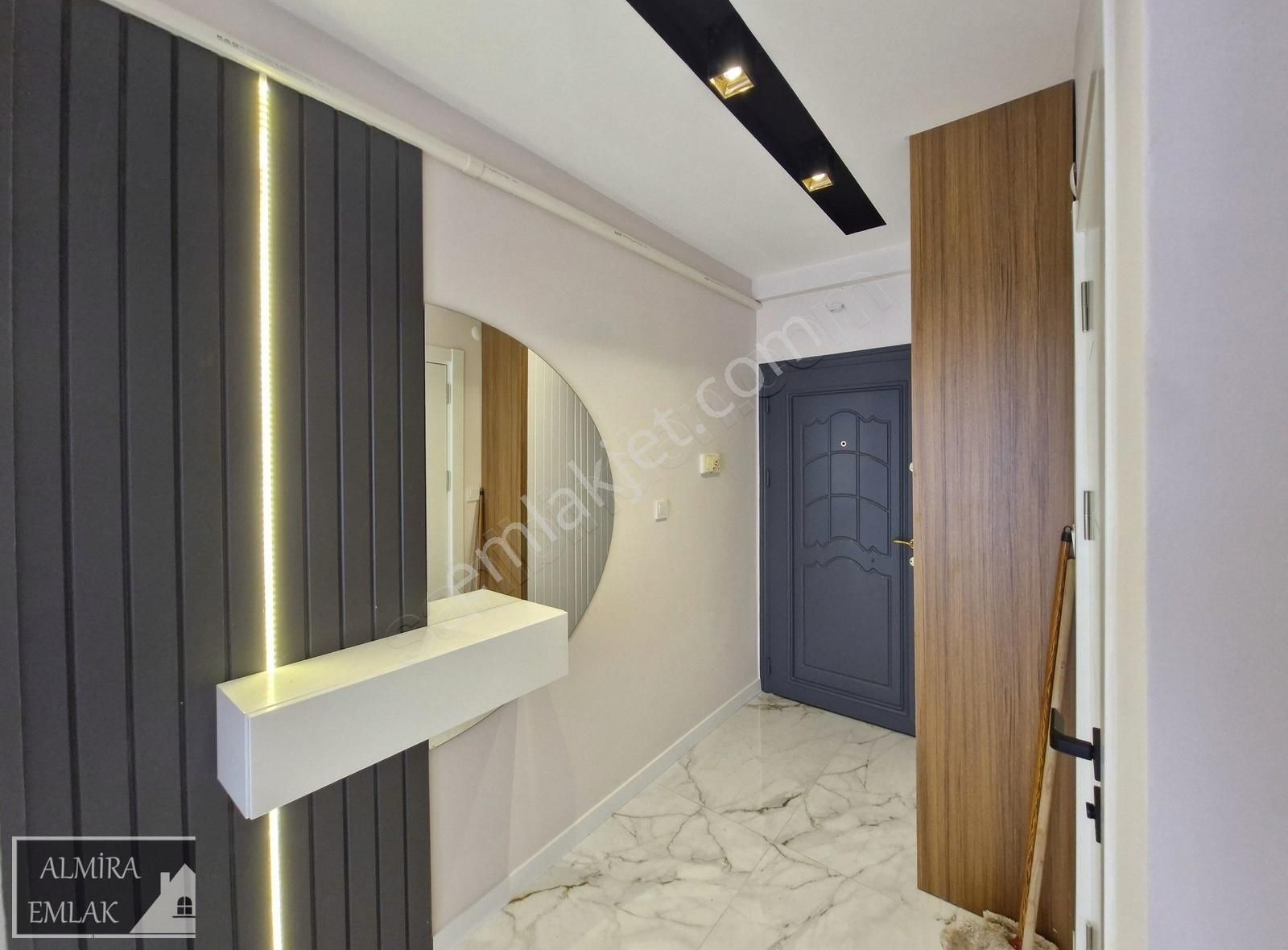 İnönü Cad, Arka Sokağı 3+1 130m2 Arakat Köşe Daire Lüks Dekorlu - Görsel 16