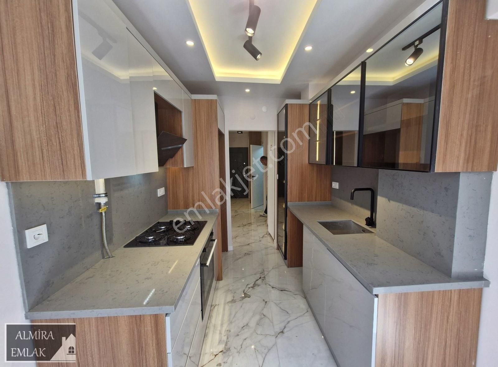 İnönü Cad, Arka Sokağı 3+1 130m2 Arakat Köşe Daire Lüks Dekorlu - Görsel 9