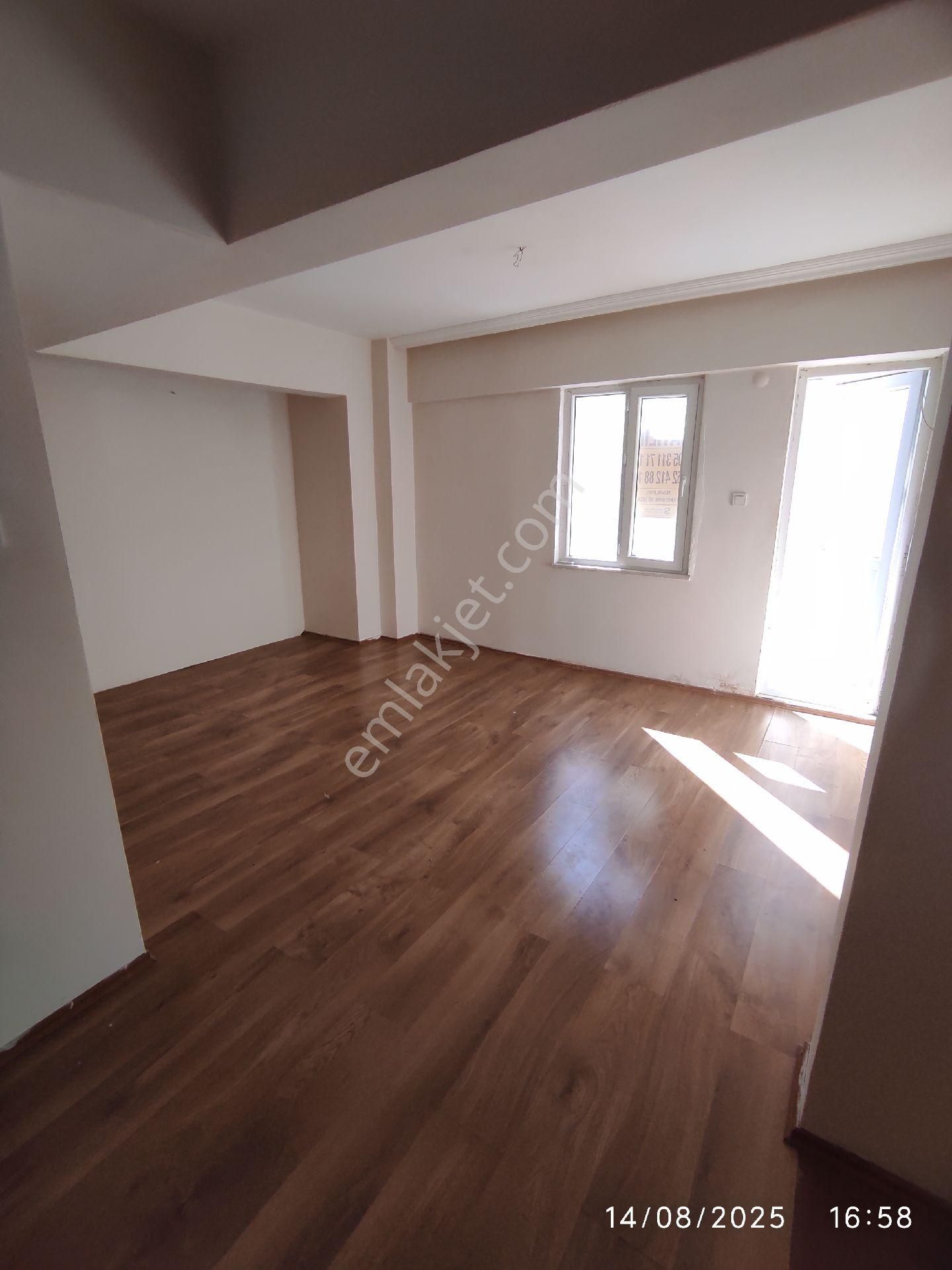 Hatipirimi Mah De Satılık Kapalı Mutfak 2+1