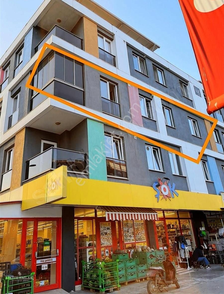 Likite Emlak'tan Cumhuriyette Ana Cadde Üstü Kiralık 2+1
