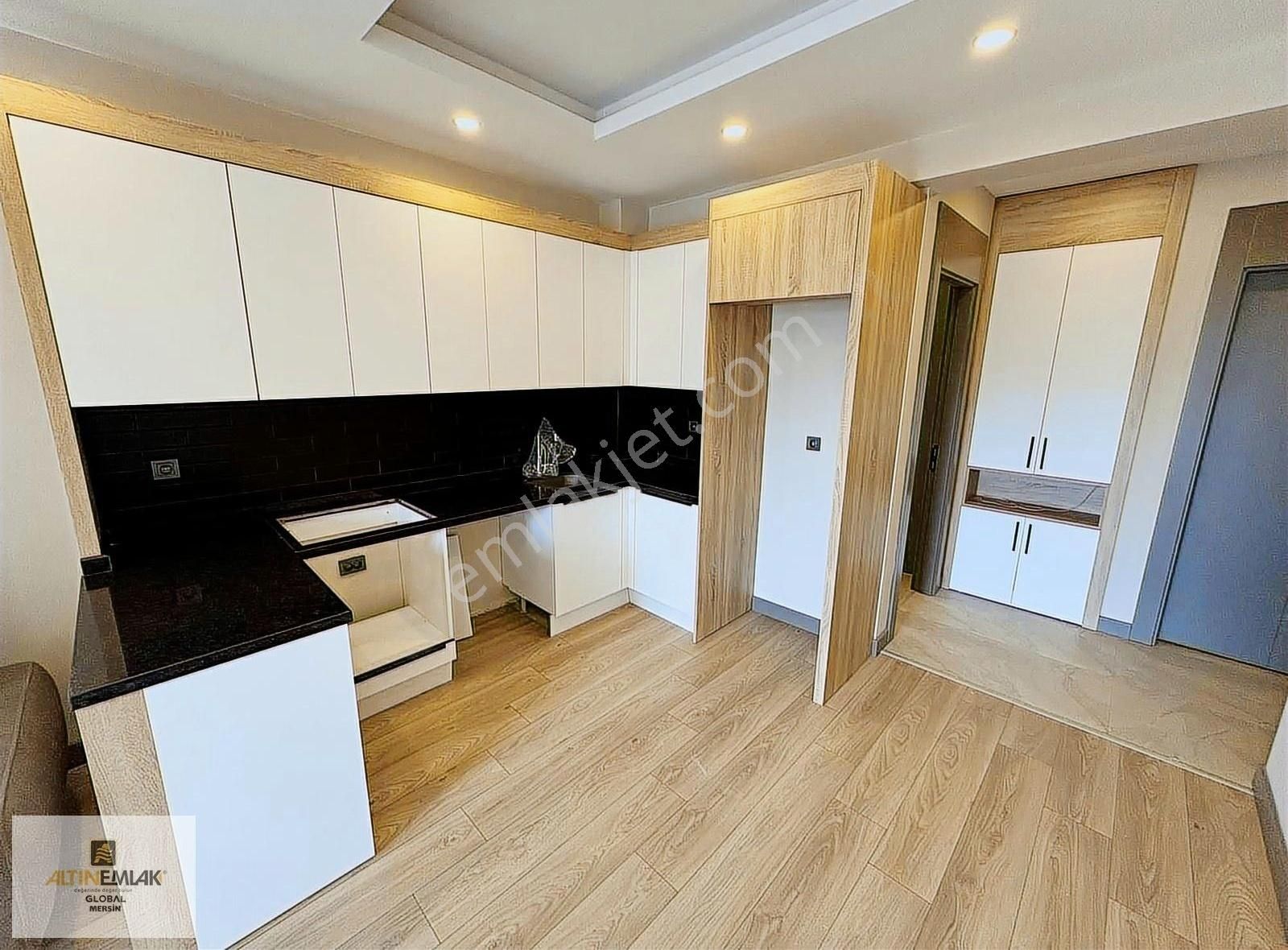 Altın Emlak'tn Deniz Manzaralı,aquparklı,yerden Isıtmalı 1+1 - Görsel 9