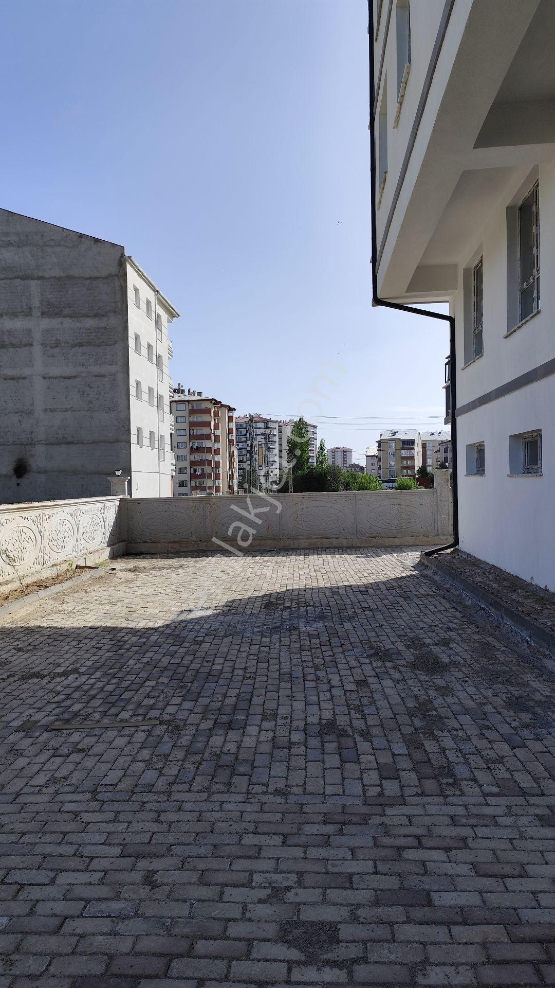 Sivas Merkez Kılavuz Mah. 3+1 Satılık Daireler - Görsel 30