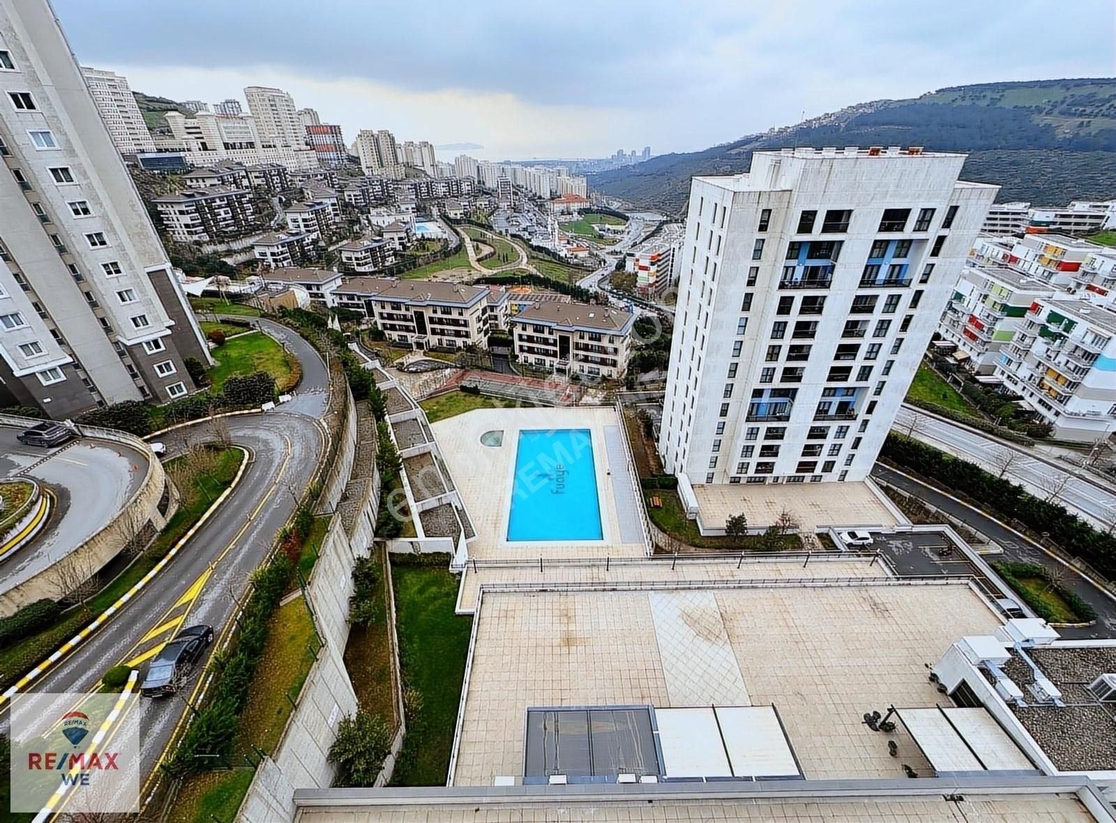 Remax We' Fuaye Turkuaz 1+1 Kiralık Manzaralı Kısmi Eşyalı Daire