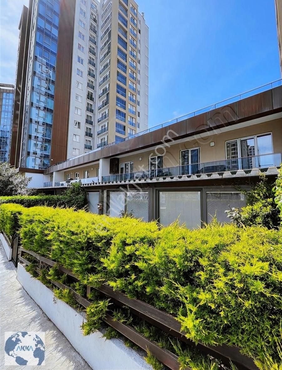 Beylikdüzü Demir Romance 4,5+1 Müstakil Bahçeli Satılık Villa