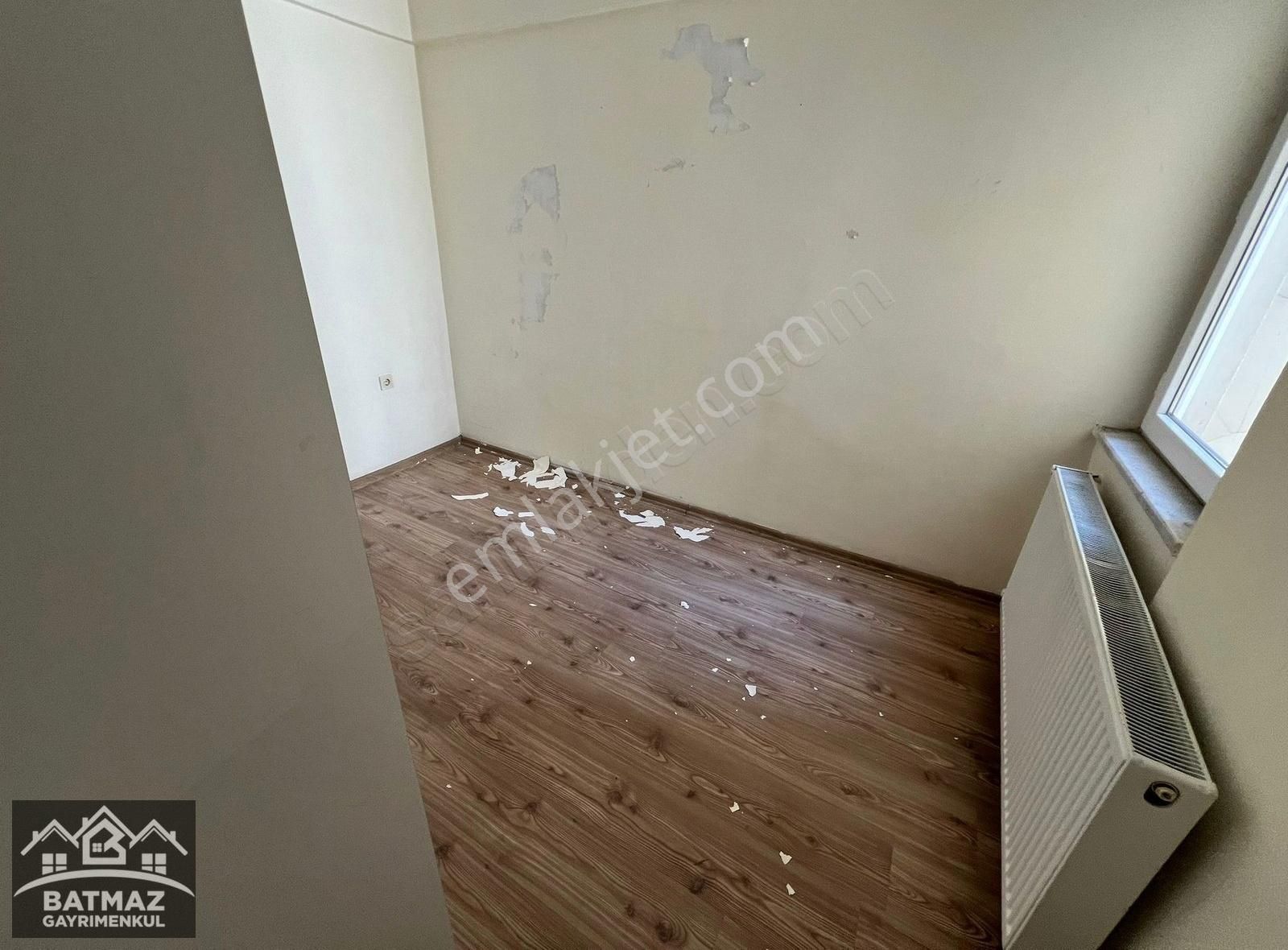 Batmaz'dan Beykent Merkezi Konumda 2+1 Satılık Uygun Daire - Görsel 18