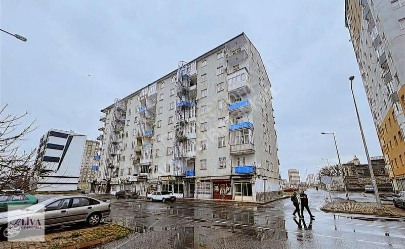 Liva'dan Tacettin Veli Merkez'de 2+1 Yeni Boyalı Satılık Daire
