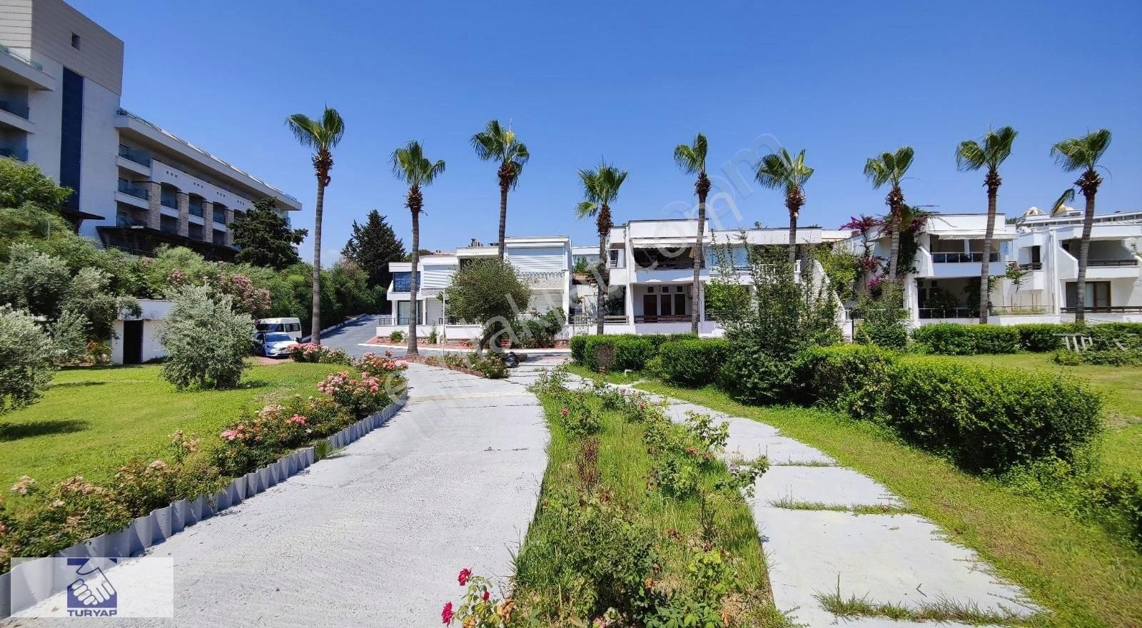 Denize Sıfır Kendi Plajı Olan Harika Bir Kompleks Satılık Villa - Görsel 5