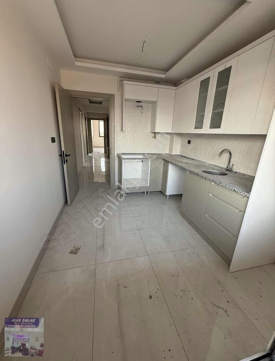 Acar Emlaktan Muradiye De Satılık 2+1 Kapalı Mutfak Daire - Görsel 3