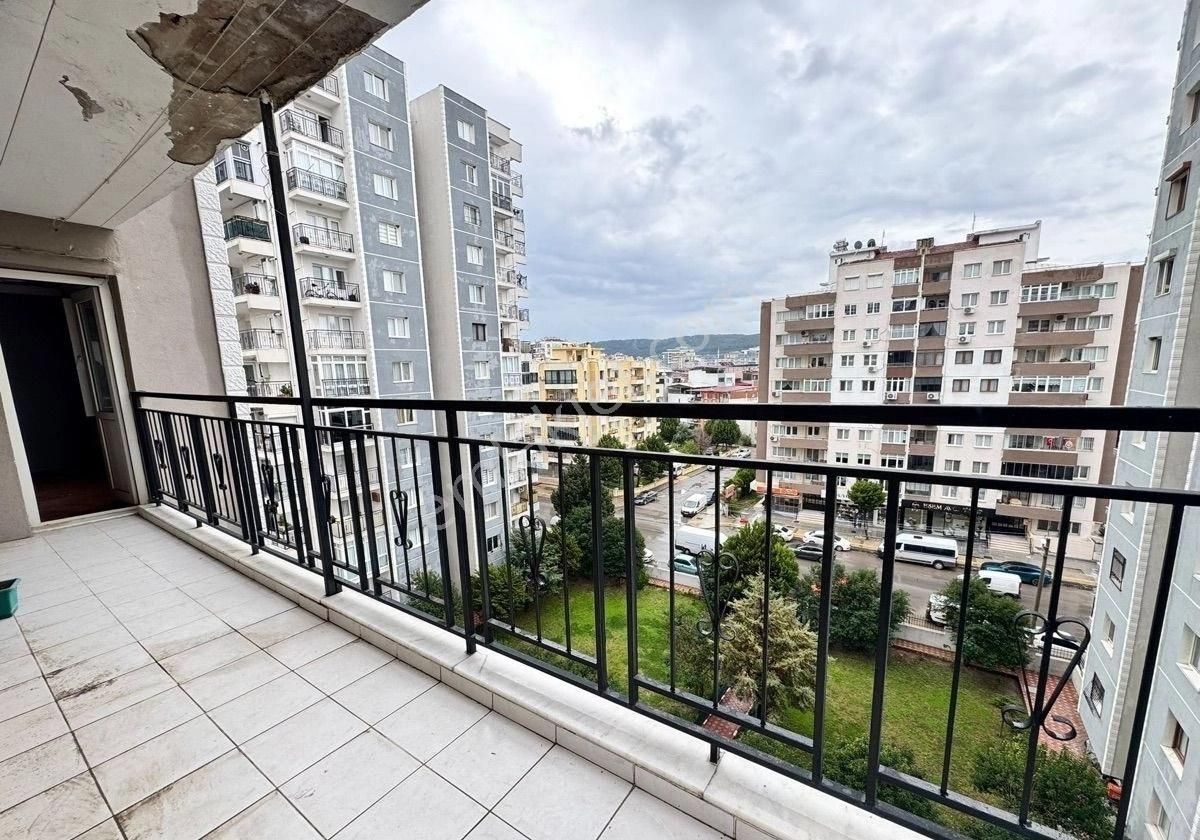 Eys'den 3+1 Arakat Site İçi Çift Asansörlü Otoparklı Çift Cephe Buca Yenigünde Satılık Daire - Görsel 16