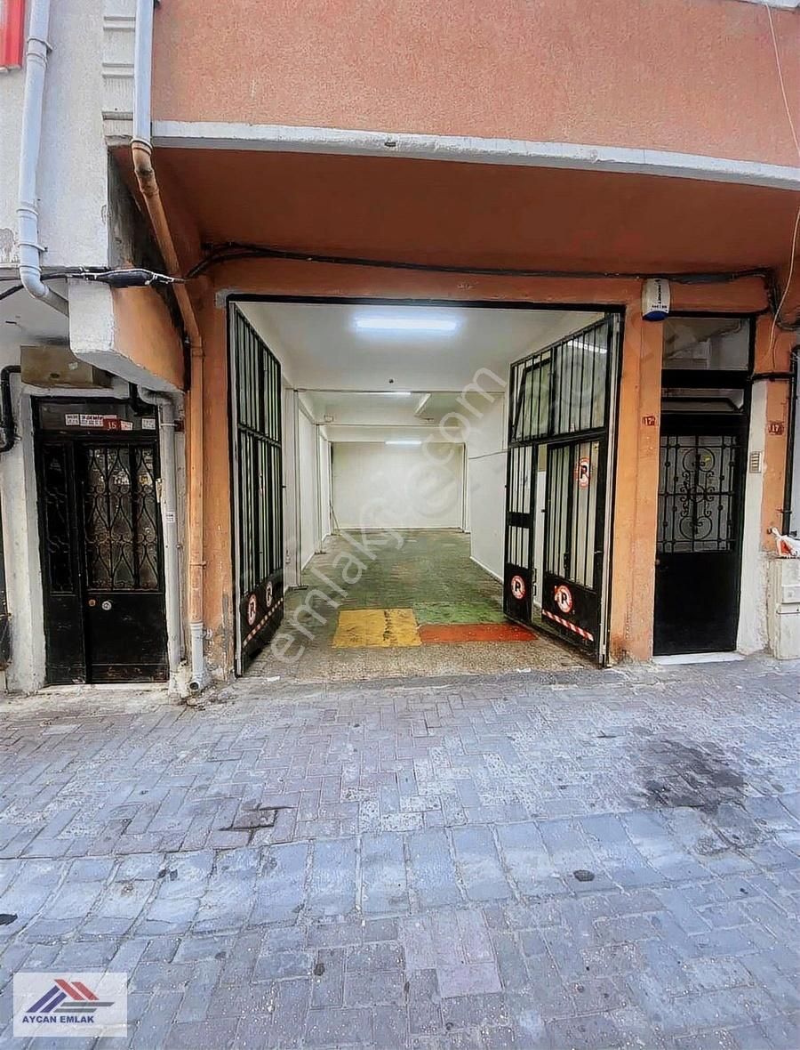 Gültepede Ana Cadde Paralerinde Yüksek Tavanli Depo Dükkan