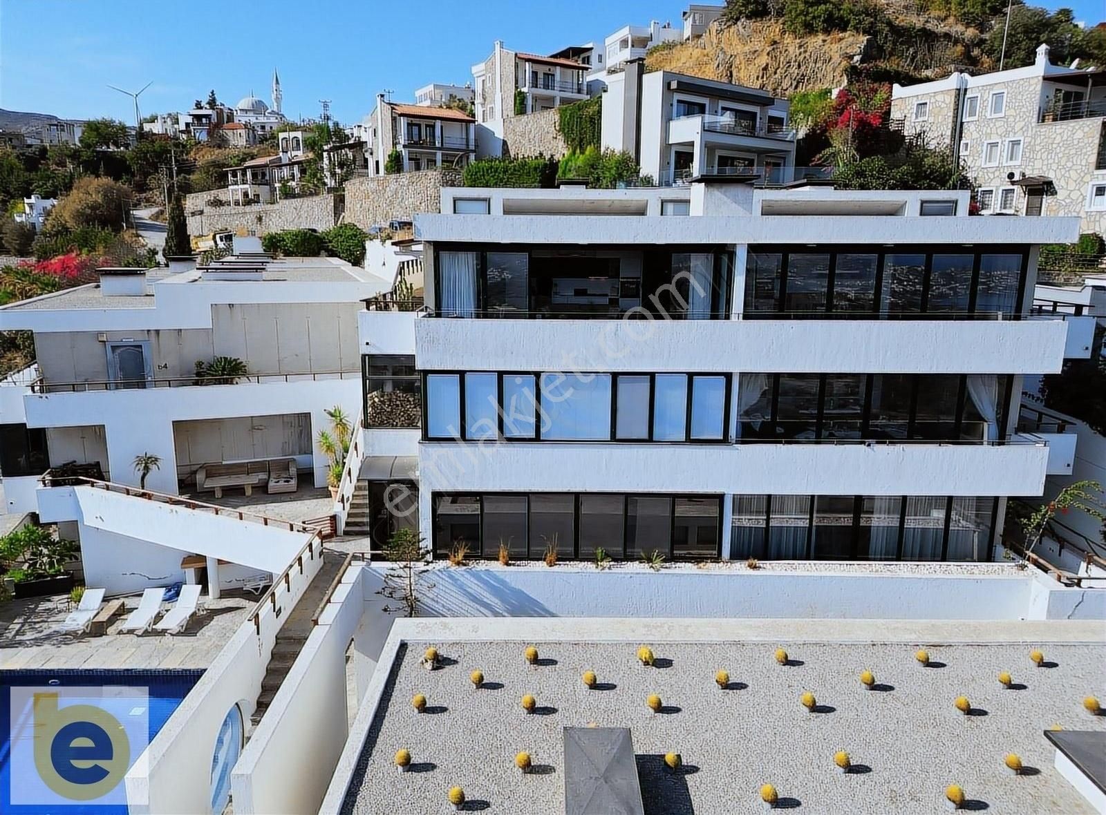 Yalıkavak'ta Muhteşem Deniz Ve Doğa Manzaralı 2+1 Satılık Daire