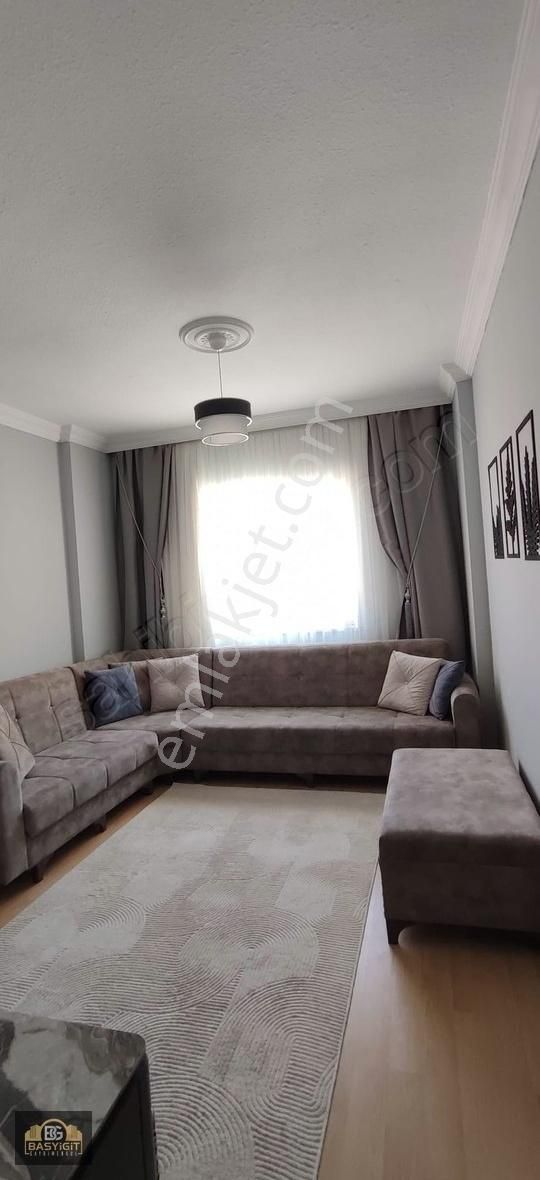 Akhisar Eski Toki'de Güvenlikli 3+1 Arakat Satılık Daire - Görsel 2