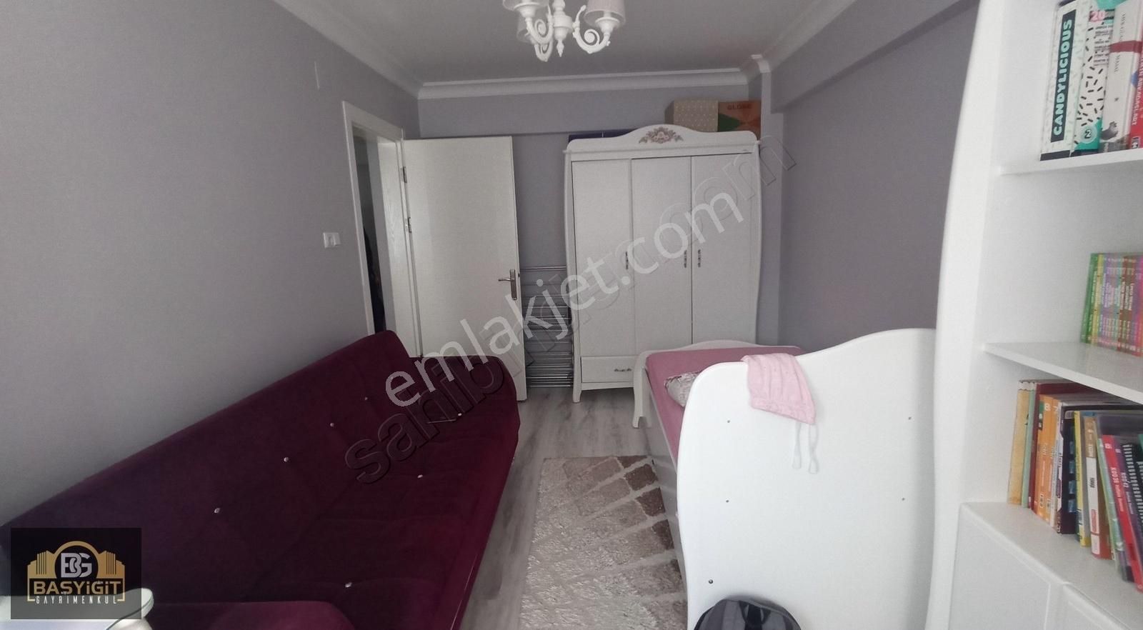 Hürriyet Mh. Cuma Pazarı Yakını 3+1 Özel Otoparklı Satılık Daire - Görsel 18