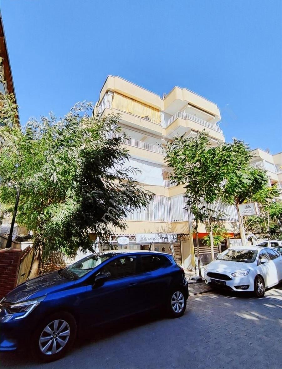 Akziyaret Emlaktan Satılık 3+1 Arakat