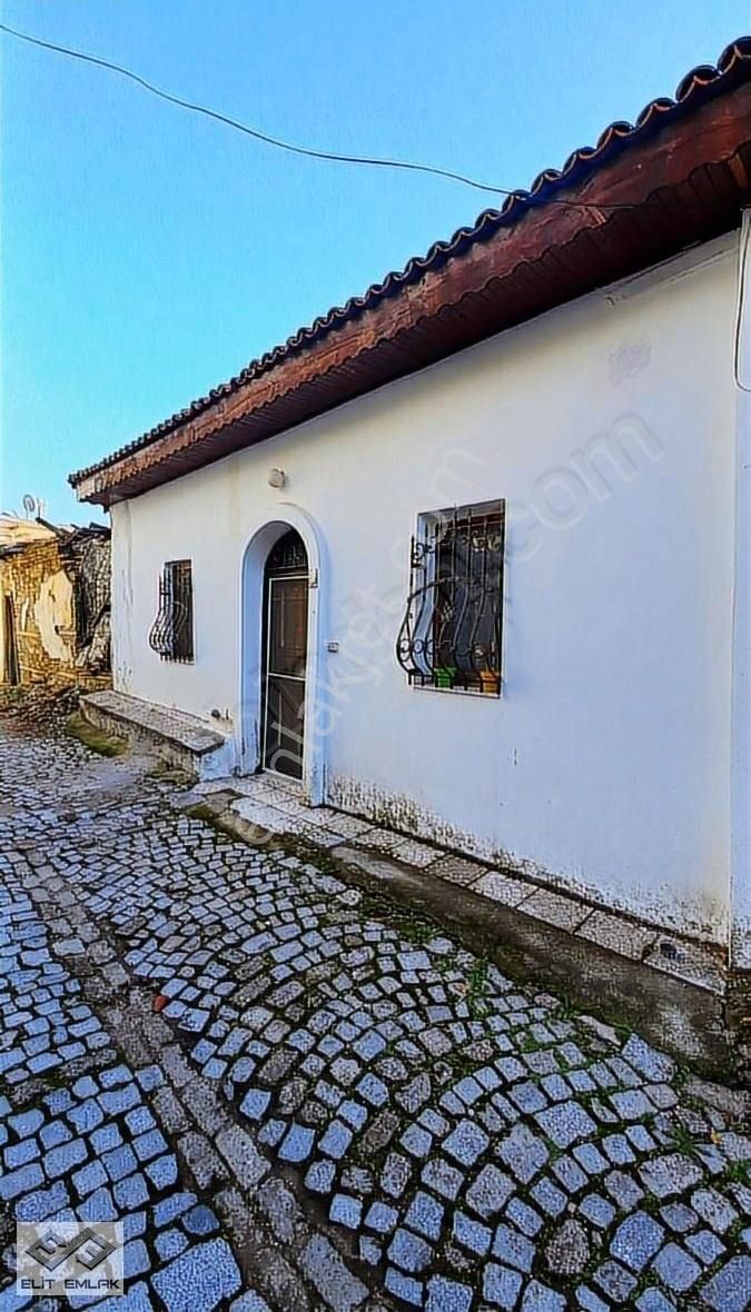 Altınoluk Köyü Satılık Tarihi Müstakil Taş Ev - Görsel 12