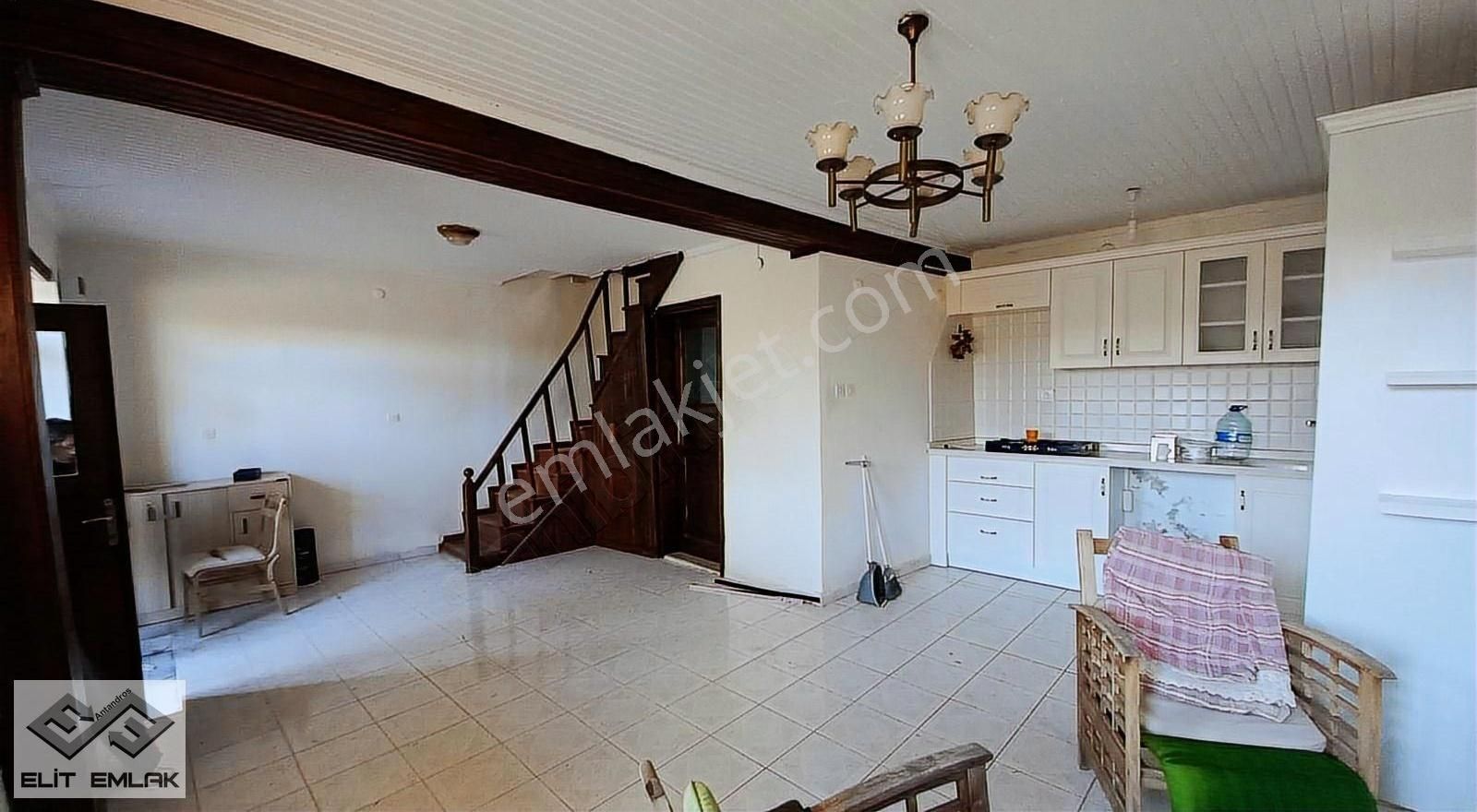 Altınoluk Köyü Satılık Tarihi Müstakil Taş Ev - Görsel 9